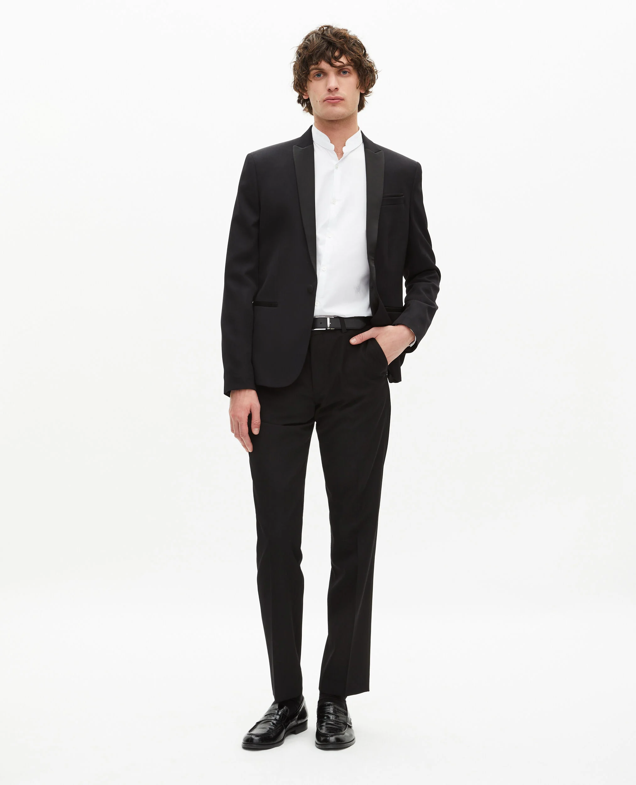Pantalon de smoking avec détails en satin droit noir