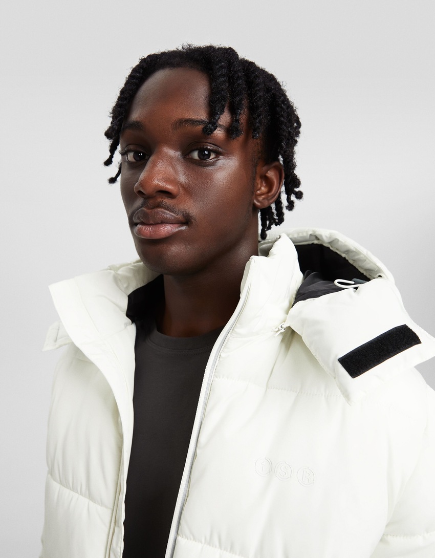 Jaqueta puffer com capuz
