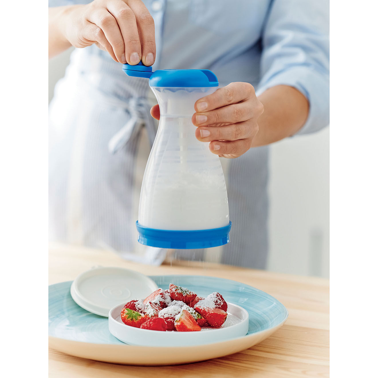 Tupperware Poudreuse Tup bleue - 11x11x18 cm