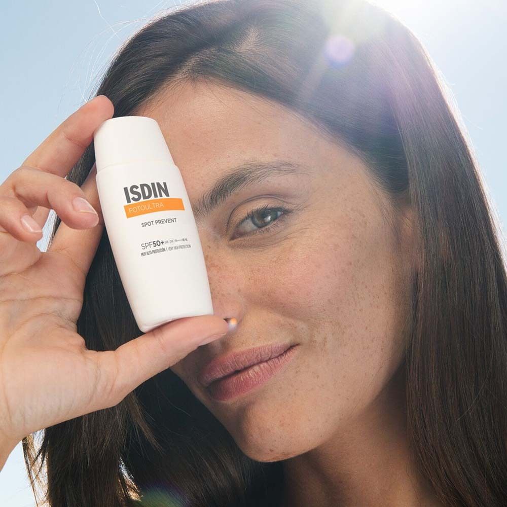ISDIN FOTOULTRA Spot Prevent Fusion Fluid LSF 50+ Sonnenschutz zur Vorbeugung von Pigmentflecken
