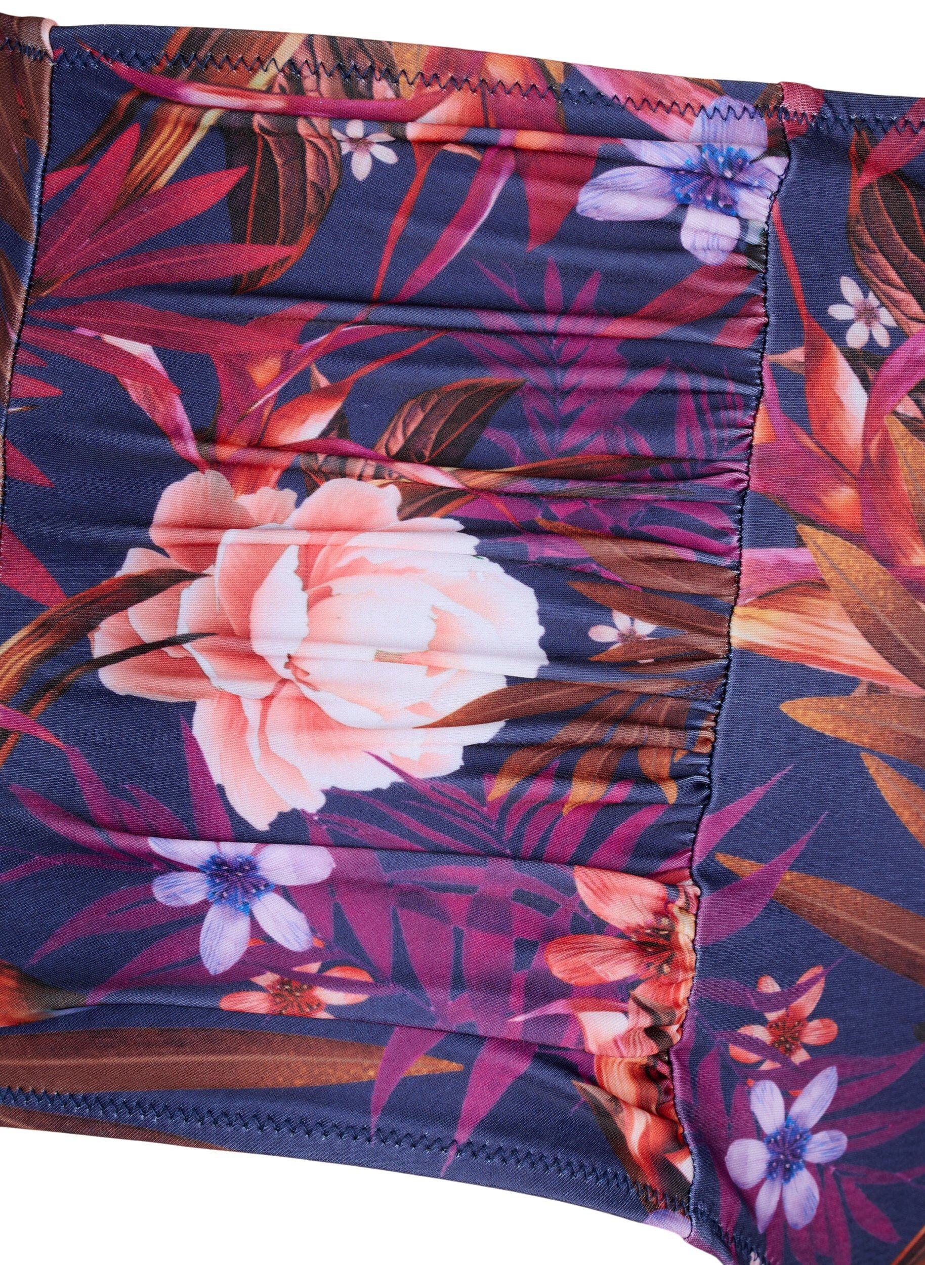 Blomstret bikinitrusse med høj talje