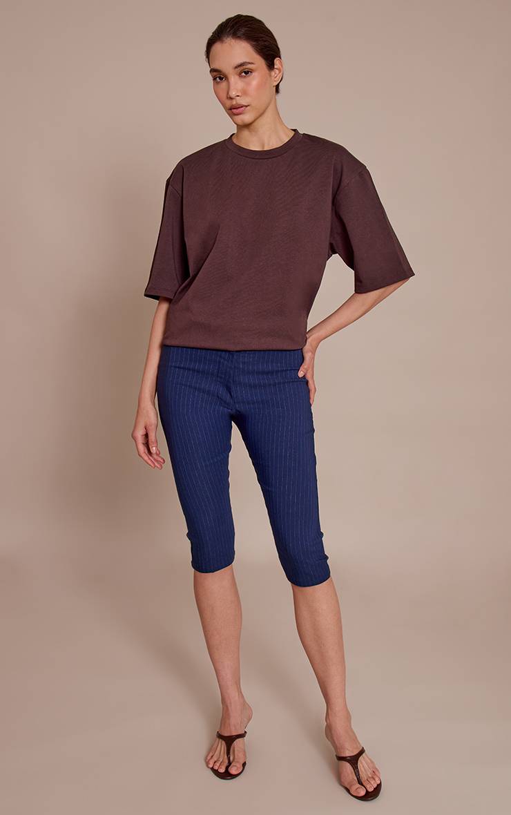 Bleu Marine Capri En Tissu Stretch À Rayures Tennis Avec Détail Patte Boutonnée