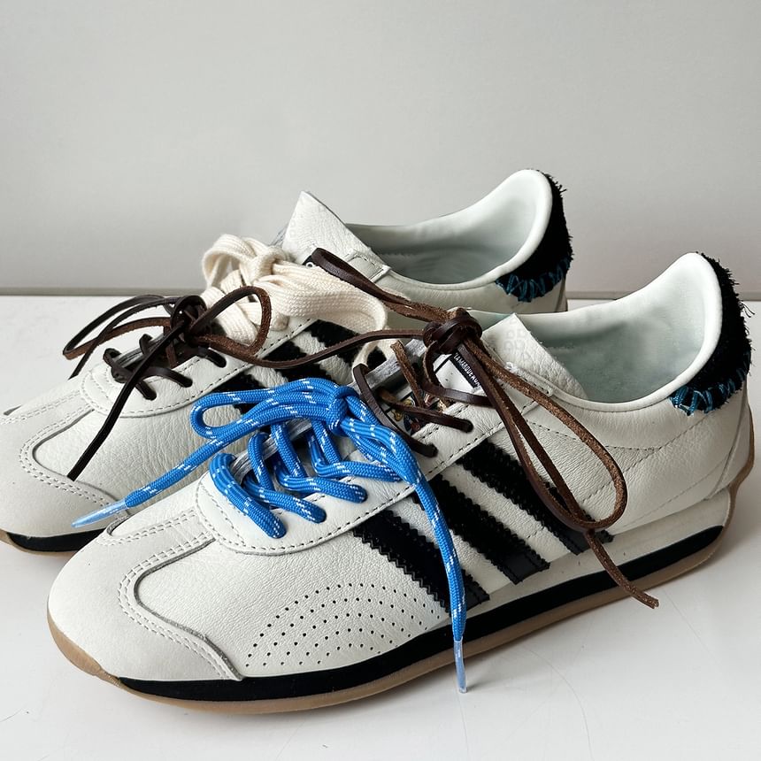 XIXI STUDIO - Sneakerschoenveters