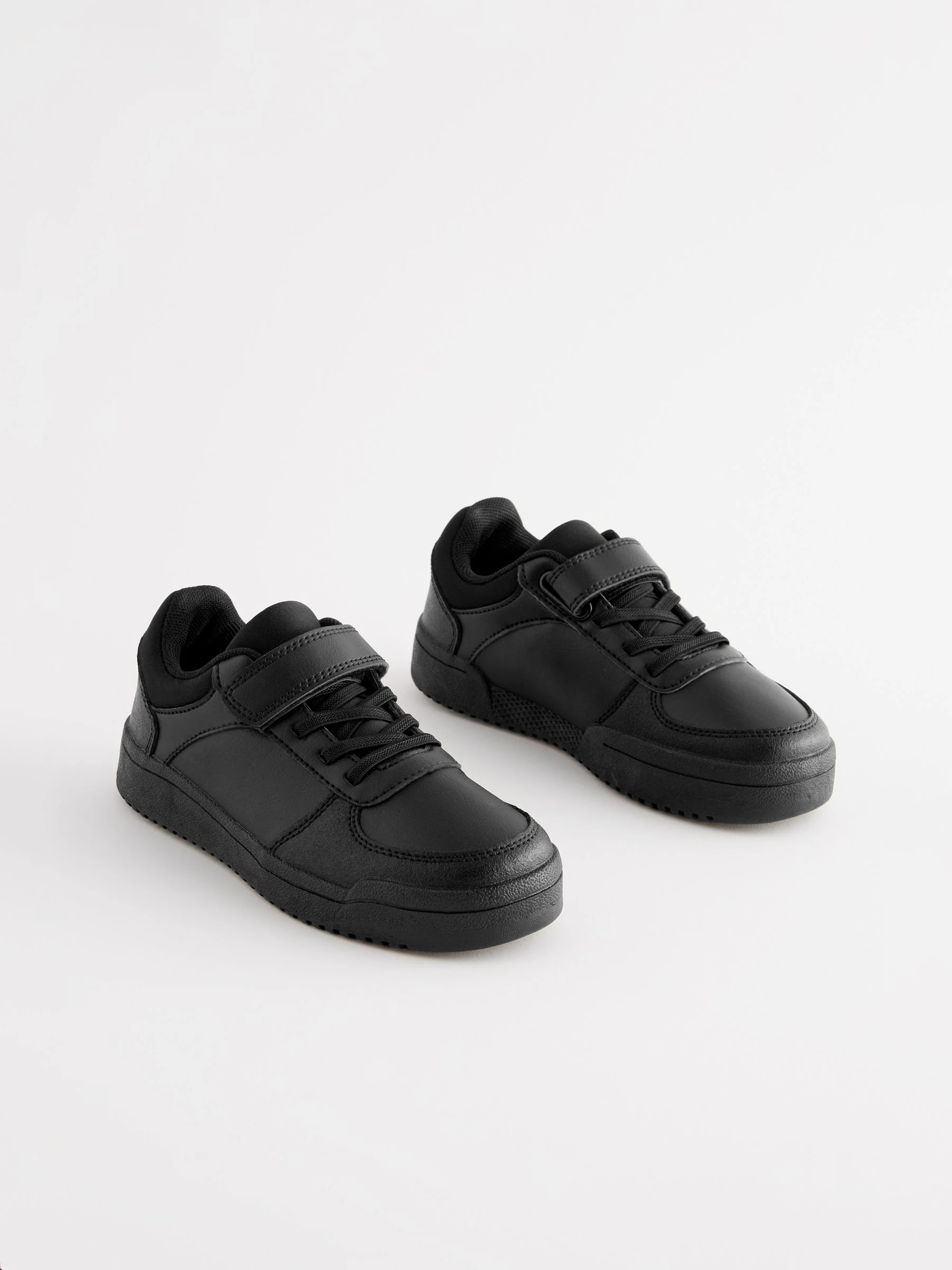 Zwart - Elastische vetersneakers voor school met 1 bandje