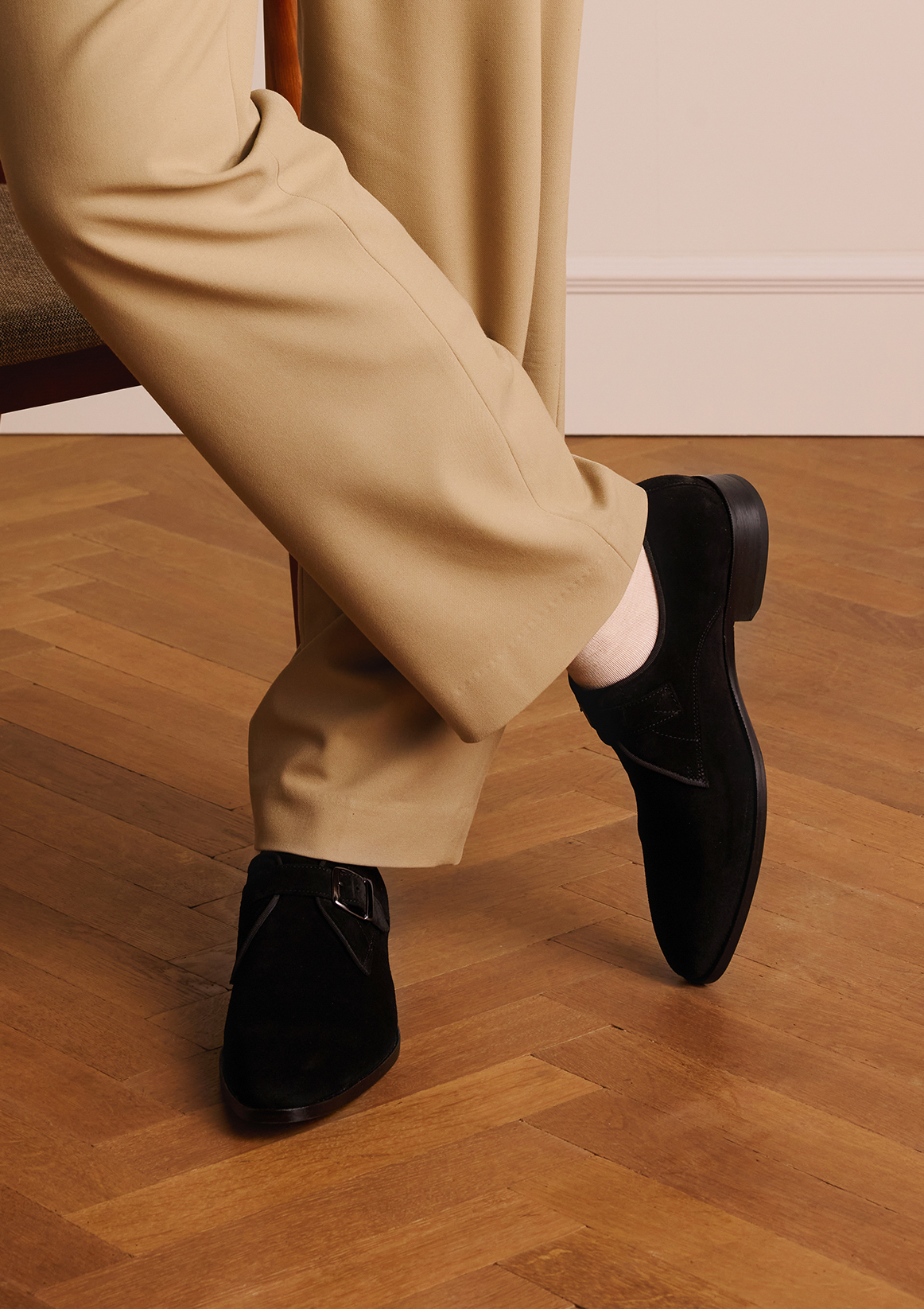 Zwarte suède gespschoenen