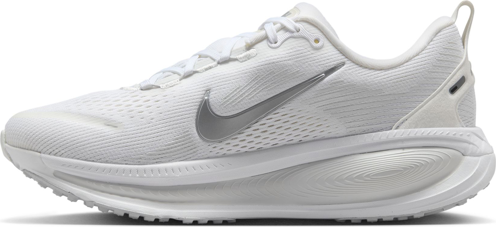 Vomero 18 Dame 104/White/Metallic Silver/Photon Dust