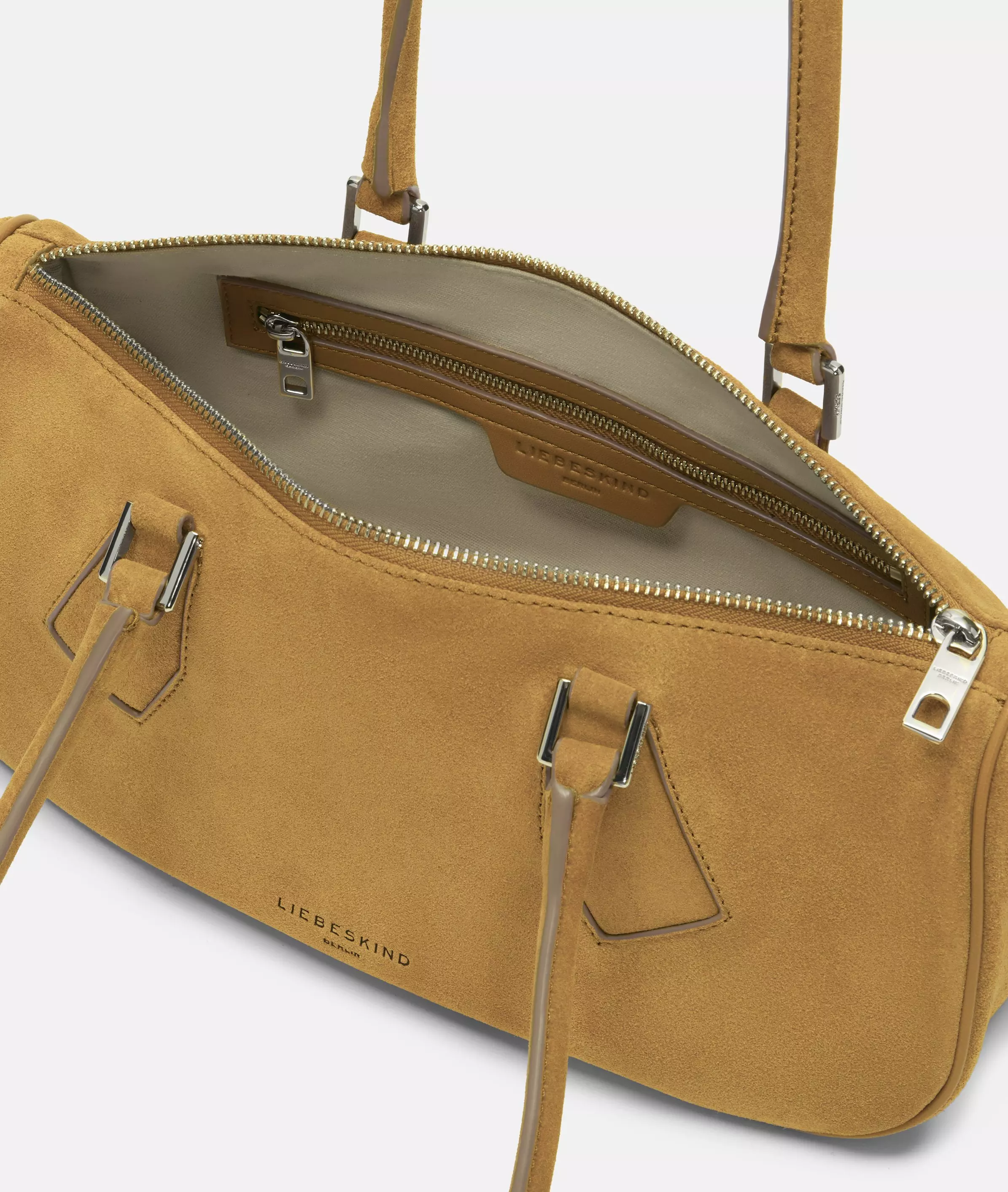 Cecile Satchel M Spacious shoulder bag made from soft leather