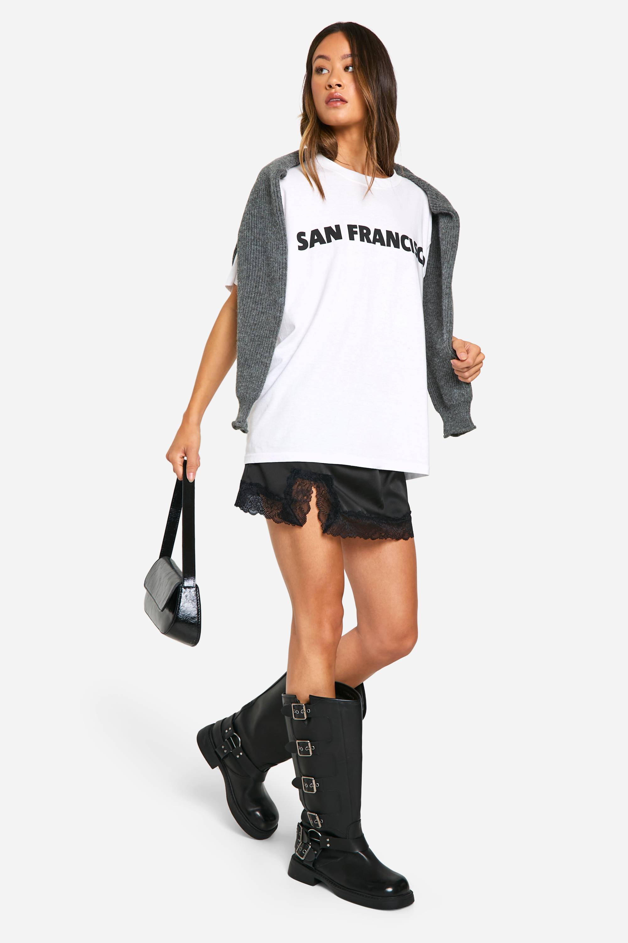 boohoo Jupe mini en satin avec bordure de dentelle tall