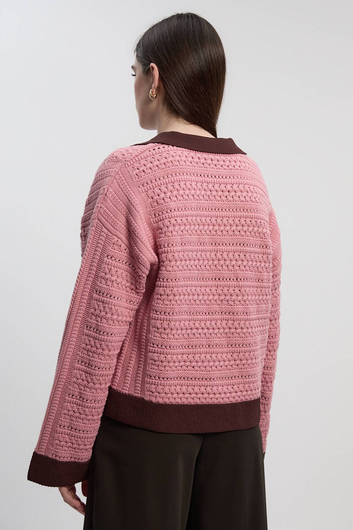 KarenMillen Synthétiquell Tricoté à Col V avec Col et Liserés Contrastants en Coton