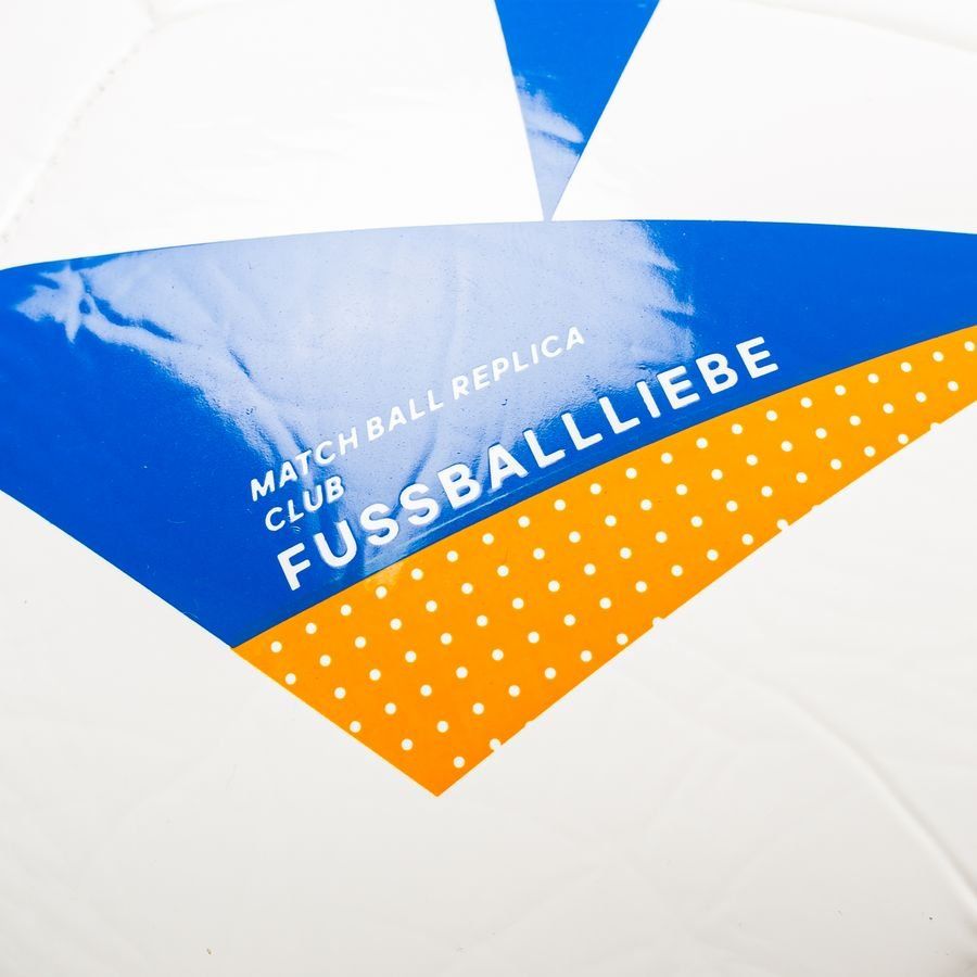 adidas Ballon FUSSBALLLIEBE Club EURO 2024 - Blanc/Bleu/Jaune