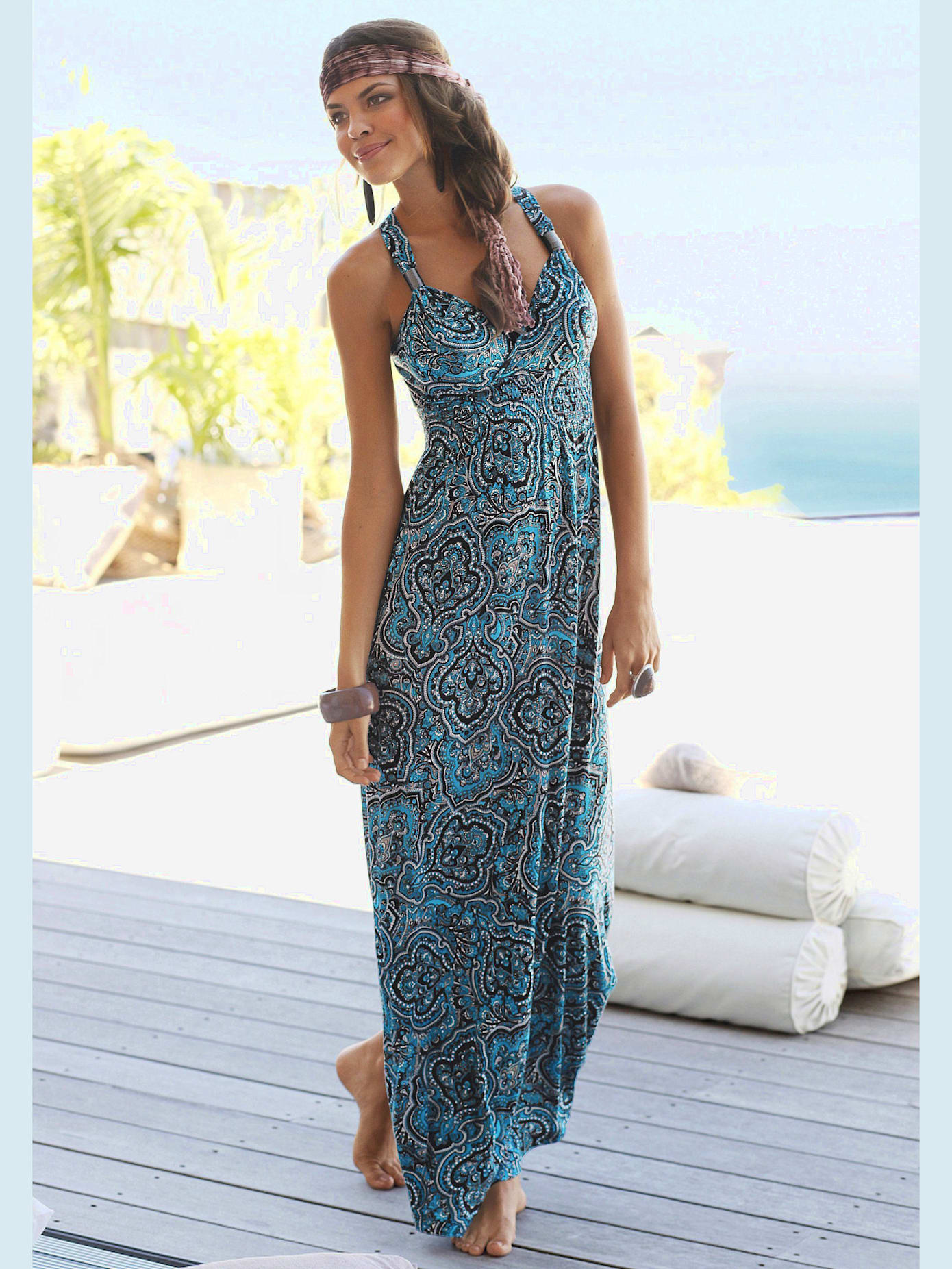 Robe longue séduisante encolure réglable