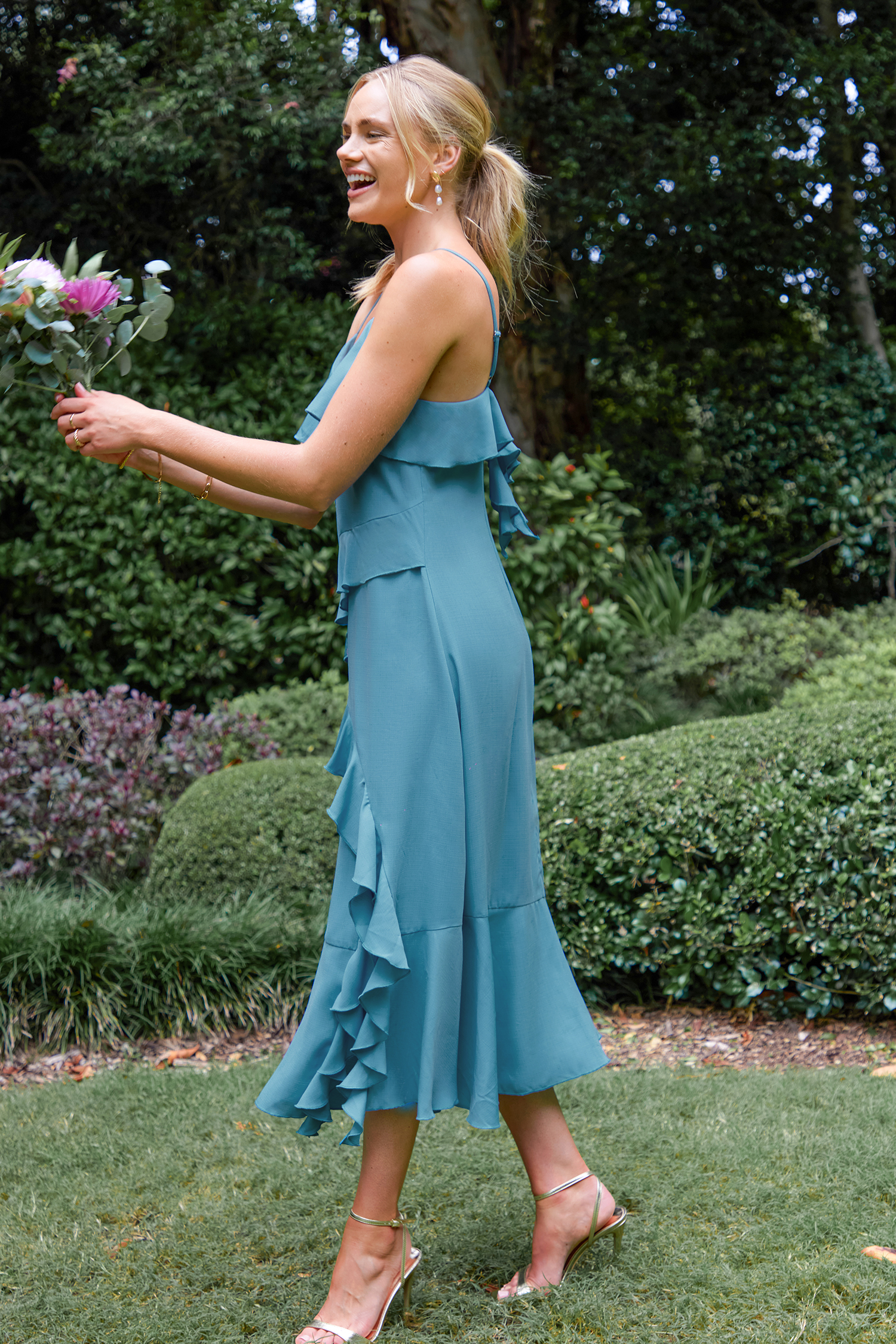Robe maxi à volants asymétriques bleue
