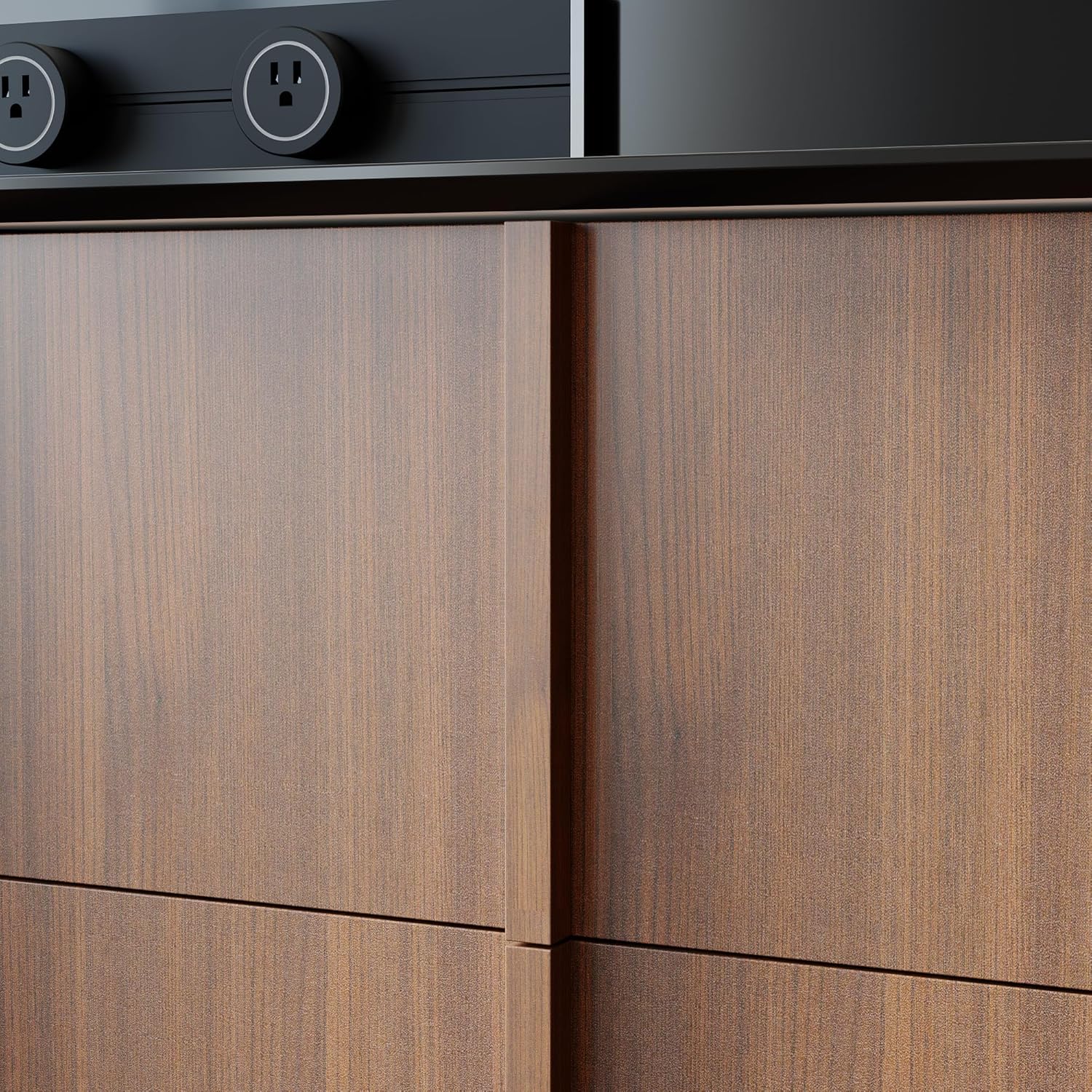 Sideboard mit Hochglanz-Schwarz & Holzoptik, 150 cm Aufbewahrungsschrank mit 3 Schubladen, 2 Türen, integrierter Steckdose & Kabelbox, Kommode aus Spanplatte/MDF, 92 cm hoch