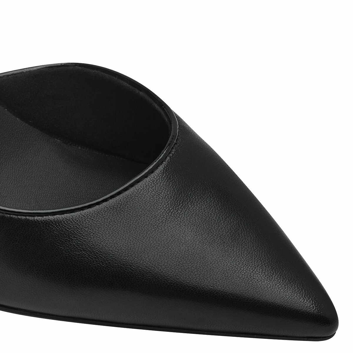 TAMARIS<br>Sapatos de bico fino com tira