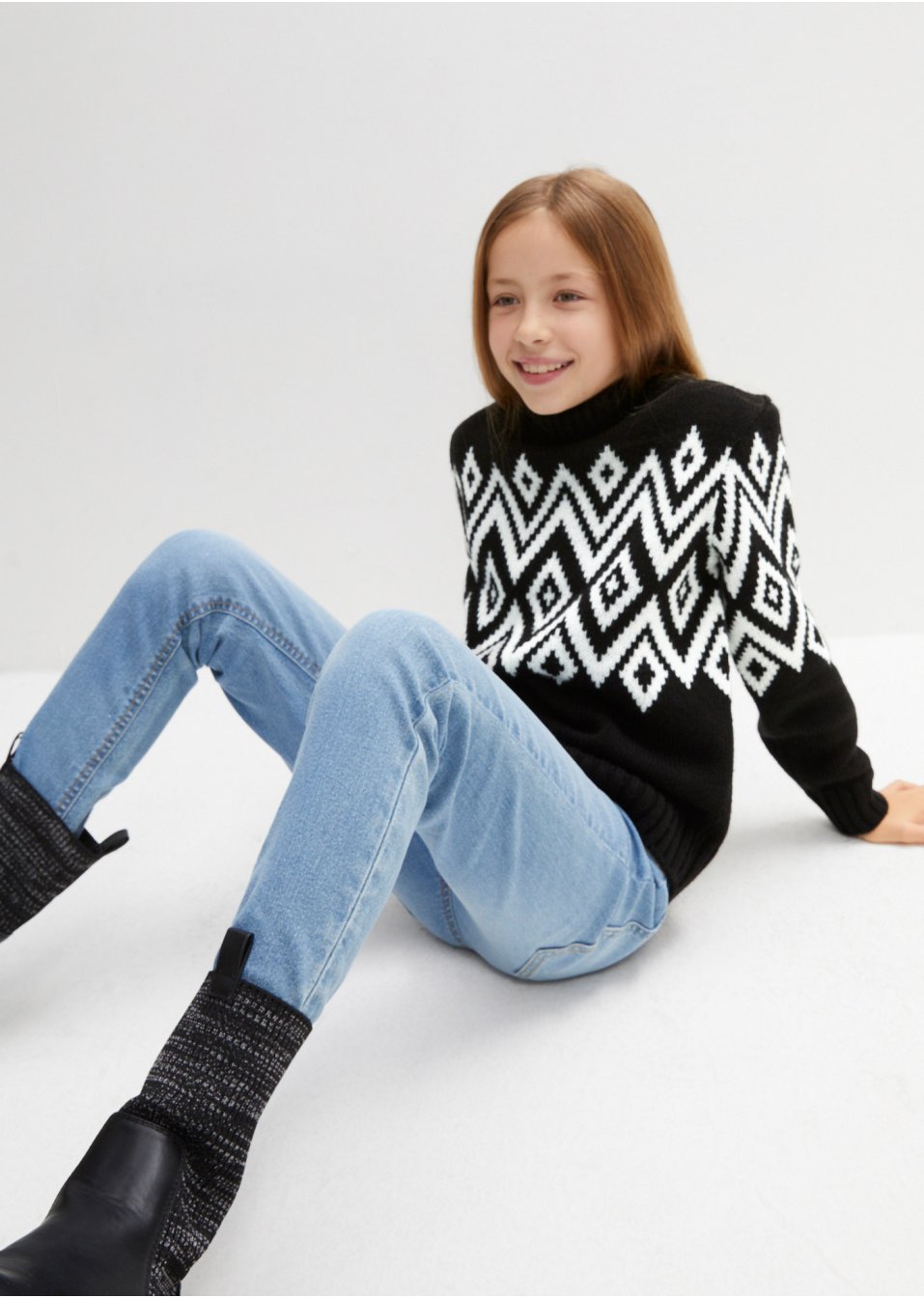 Pull en maille fille à motif norvégien