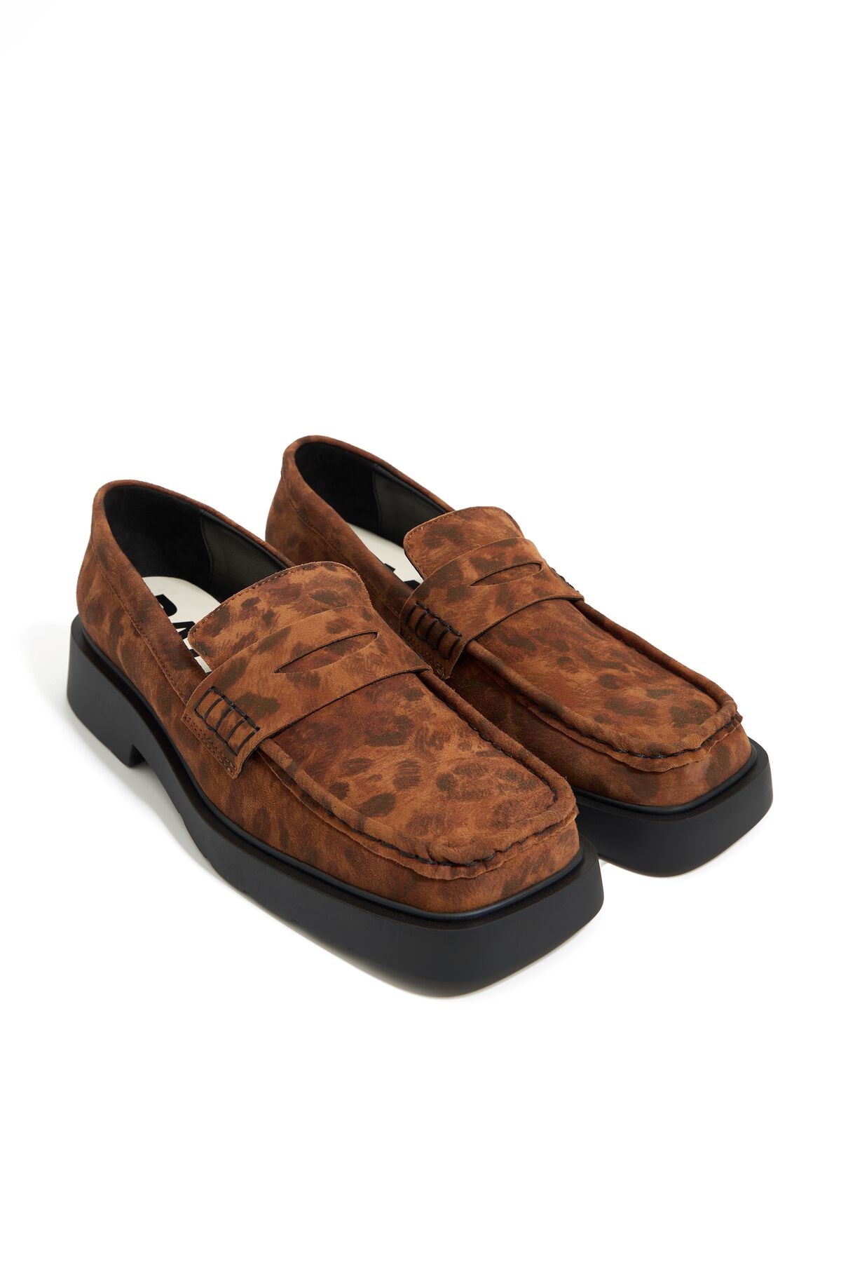 Mocassim de camurça com estampa de leopardo
