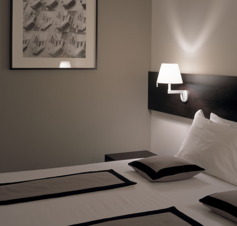 Artemide Melampo wandlamp met schakelaar aluminium