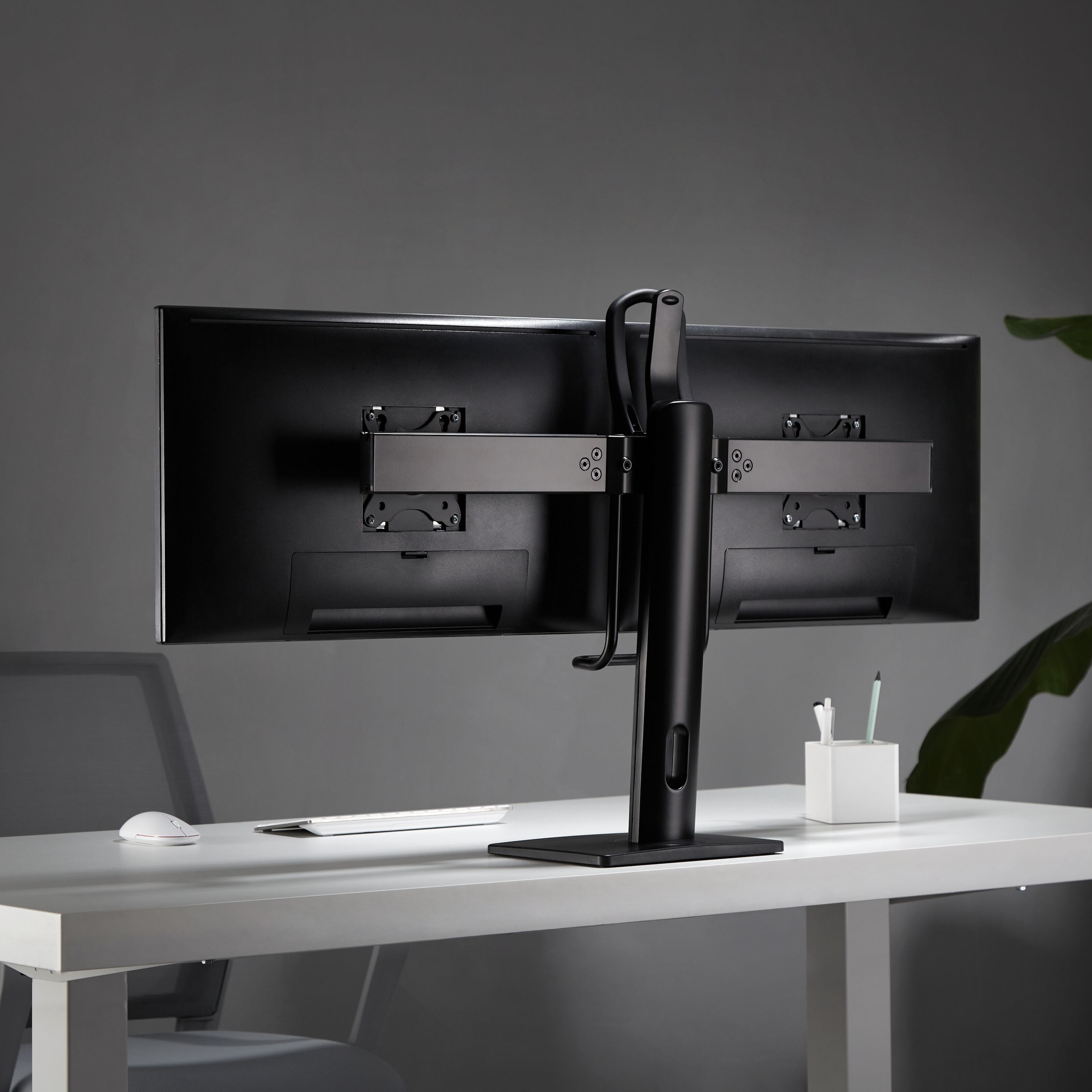 Plexgear Justerbart skjermstativ for 2 skjermer 17–27