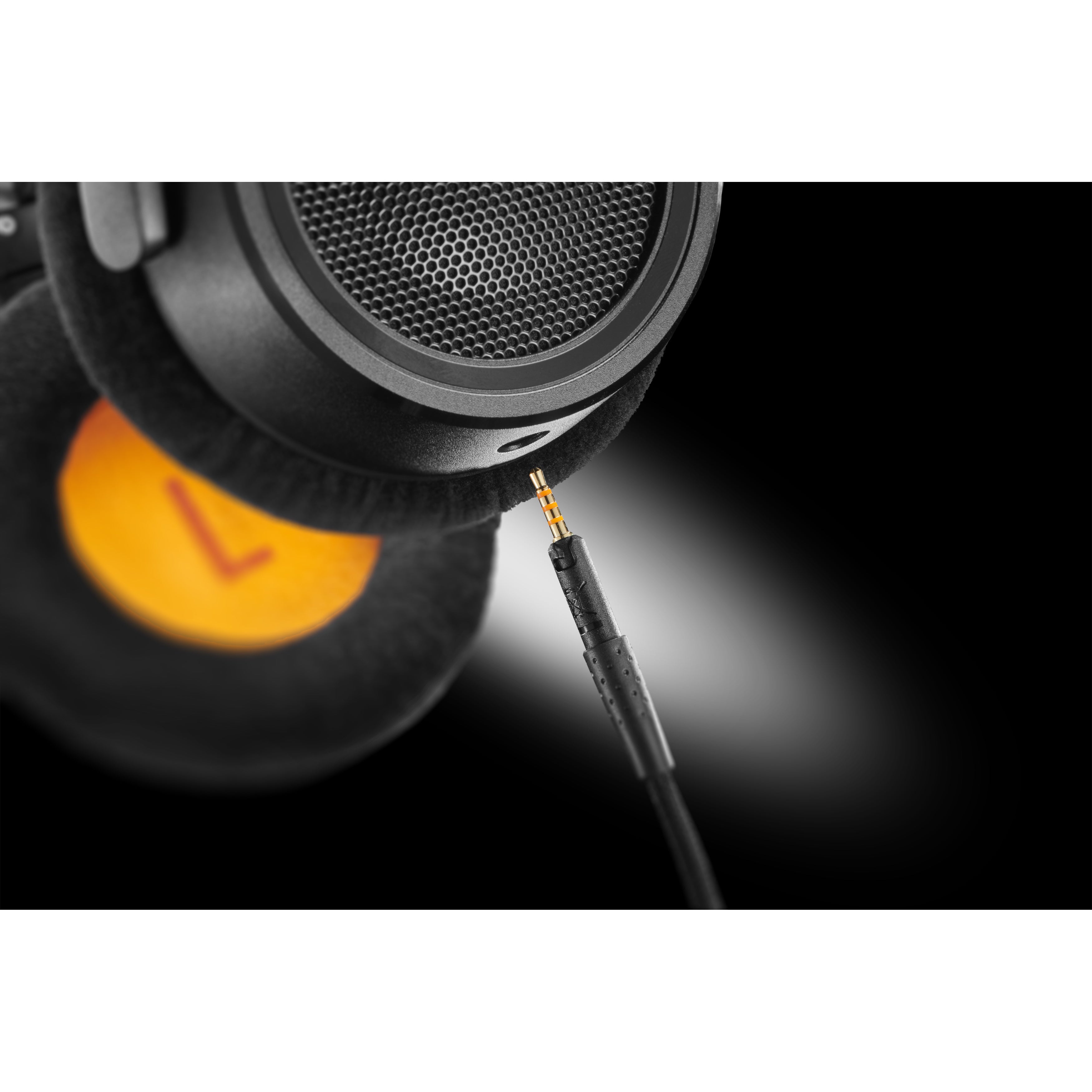 Neumann NDH 30 Black Edition studio-koptelefoon