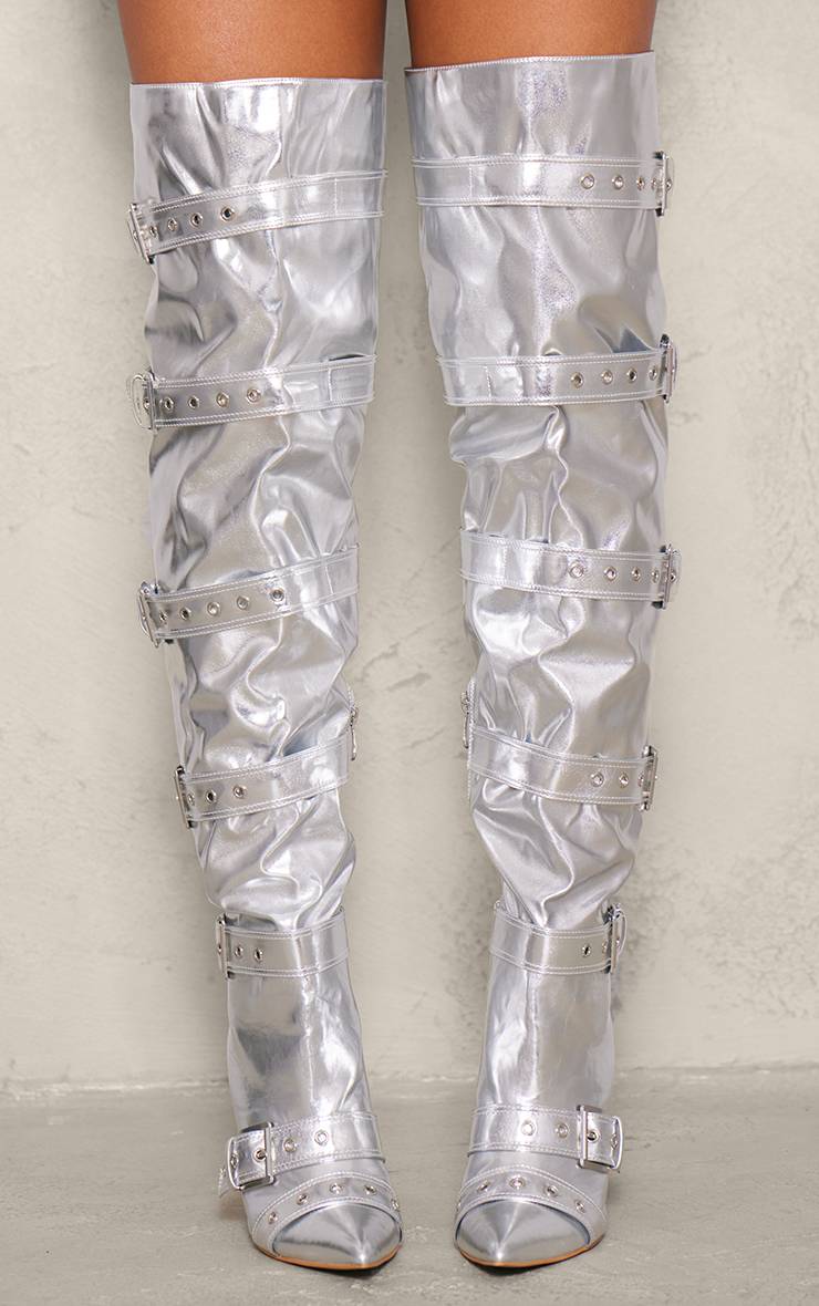 Argenté Bottes À Talons Montantes Au-dessus Du Genou En Synthétiquecuir À Bout Pointu Avec Boucle