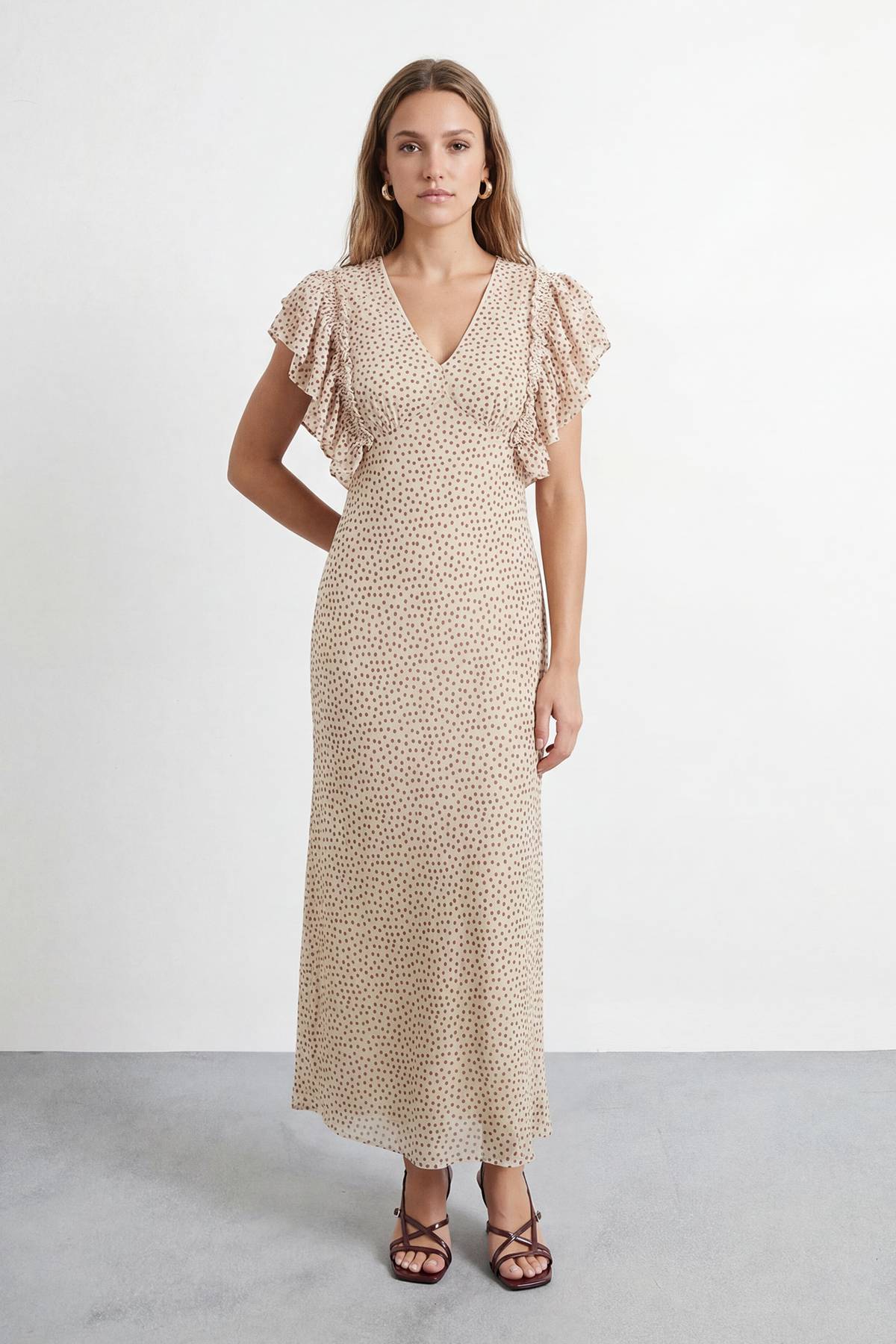 Warehouse Robe Maxi Col V Manches À Volants Imprimé Petits Pois Petite Taille