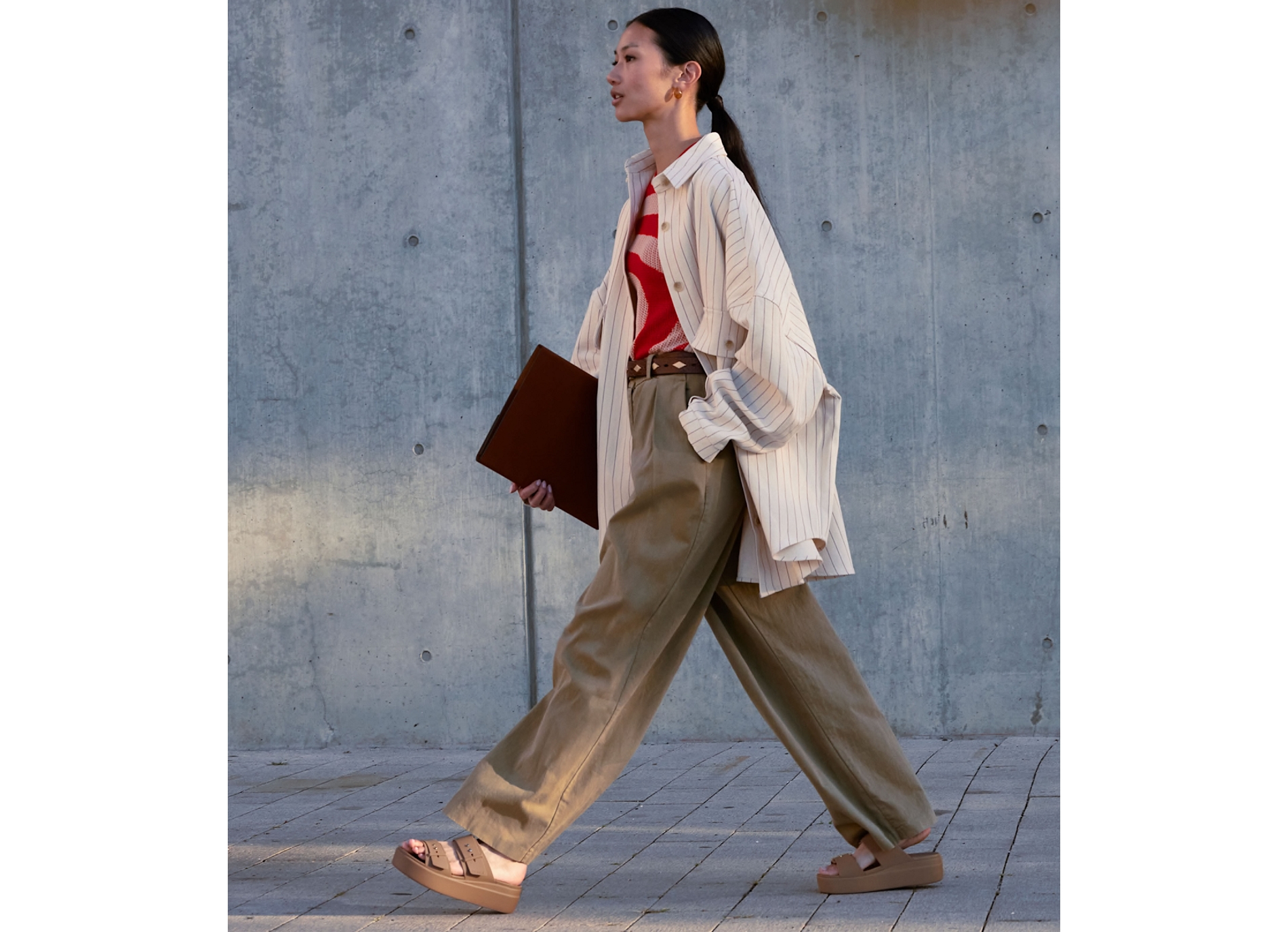 Brooklyn buckle low wedge taupe