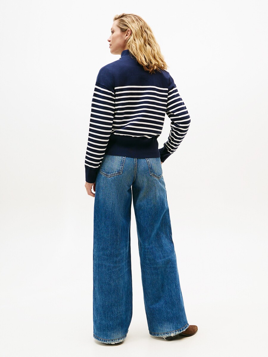 TOMMY HILFIGER<br>Suéter listrado com gola alta