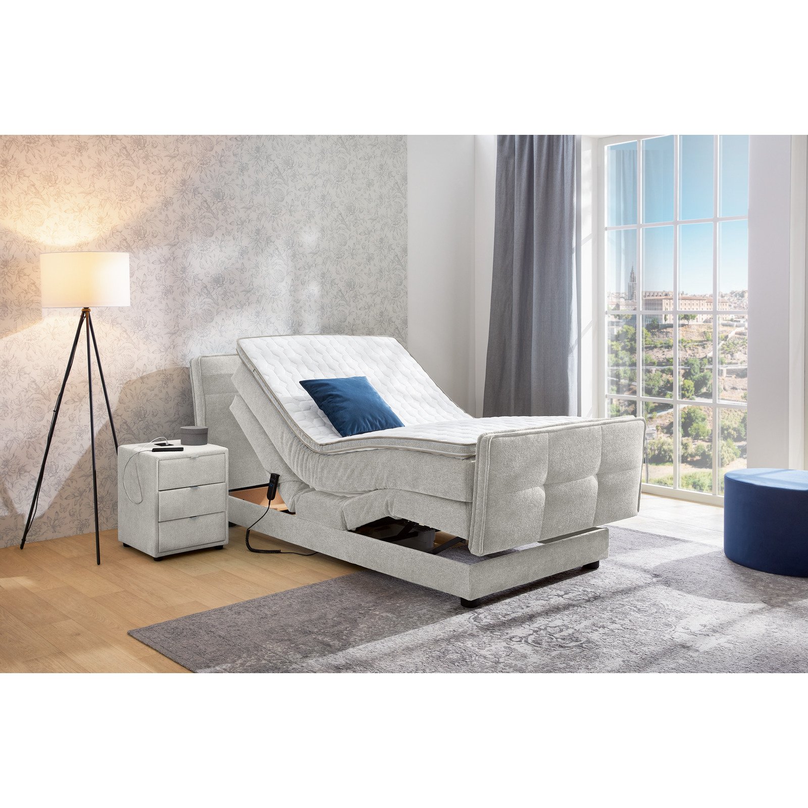 Boxspringbett Paloma Stoff 120 x 200 cm, mit verstellbarer Liegeposition per Fernbedienung hellgrau