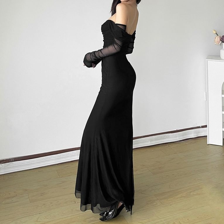 HERMITAKH - Lange mouw off-shoulder effen geplooide mesh maxi zeemeerminjurk