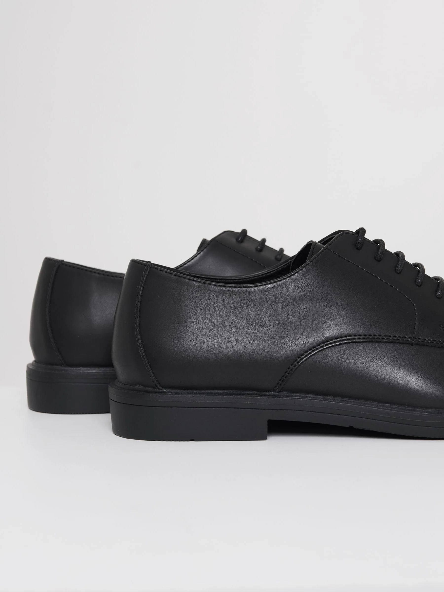 Threadbare Smart Shoes