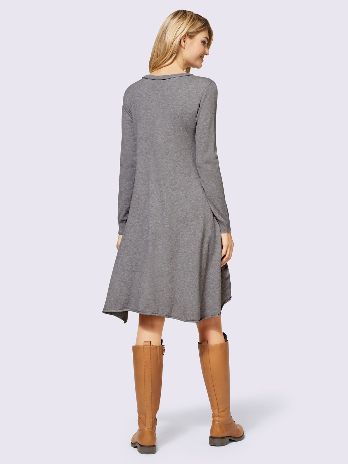 Robe en tricot avec poches