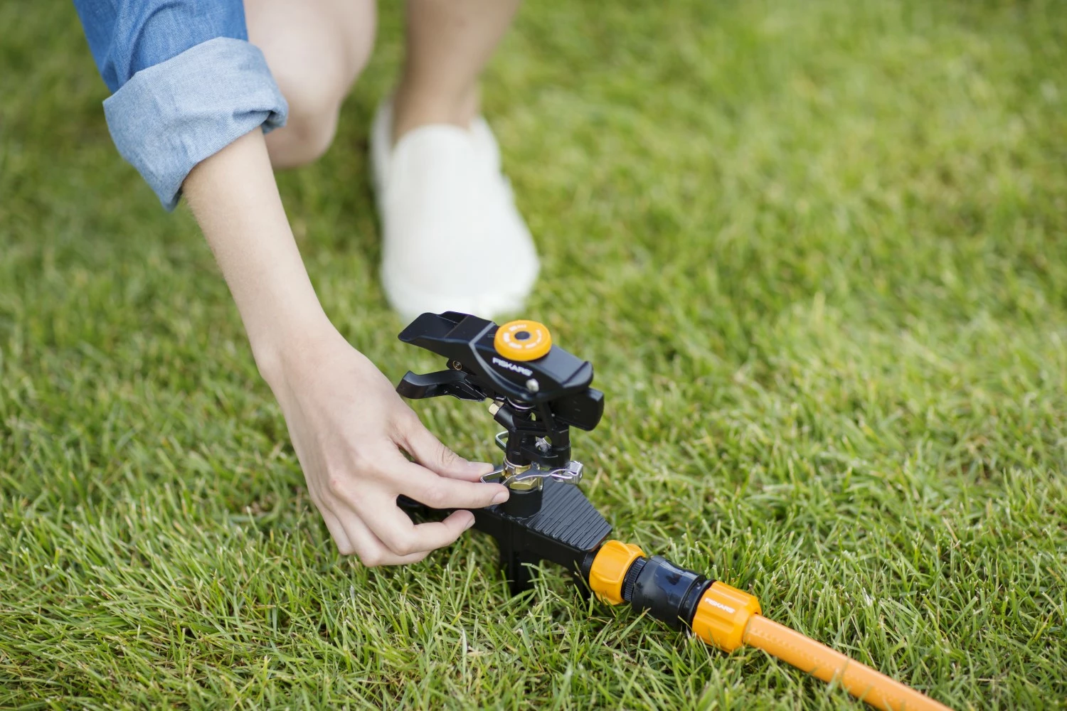 Fiskars 1023656 Sectorsproeier, metaal met wielen