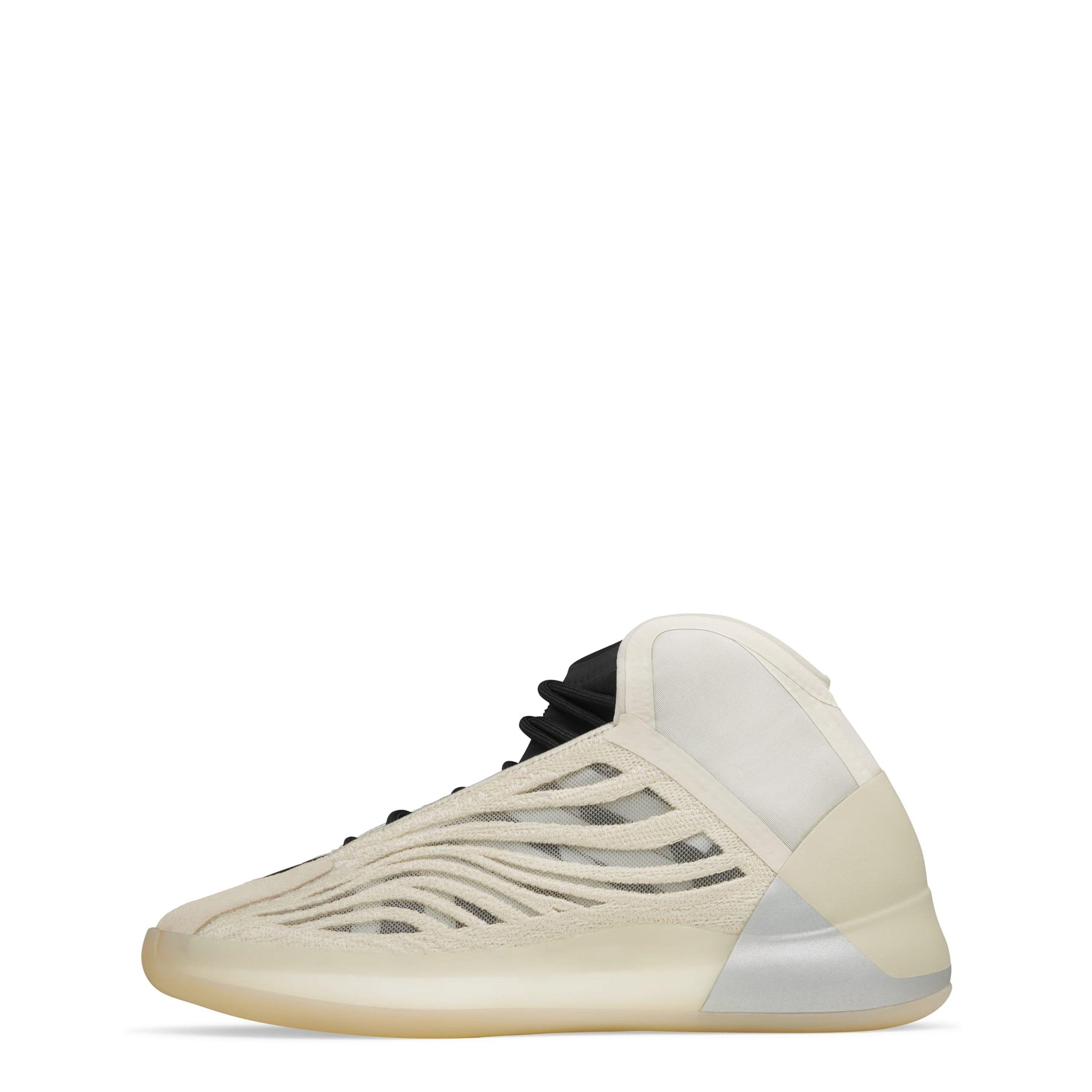 Yeezy Quantum Sneakers