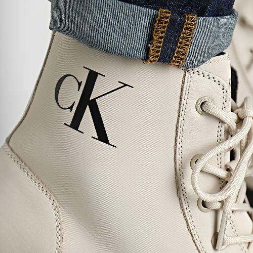 Boots Lug Lace Up 0562 Eggshell