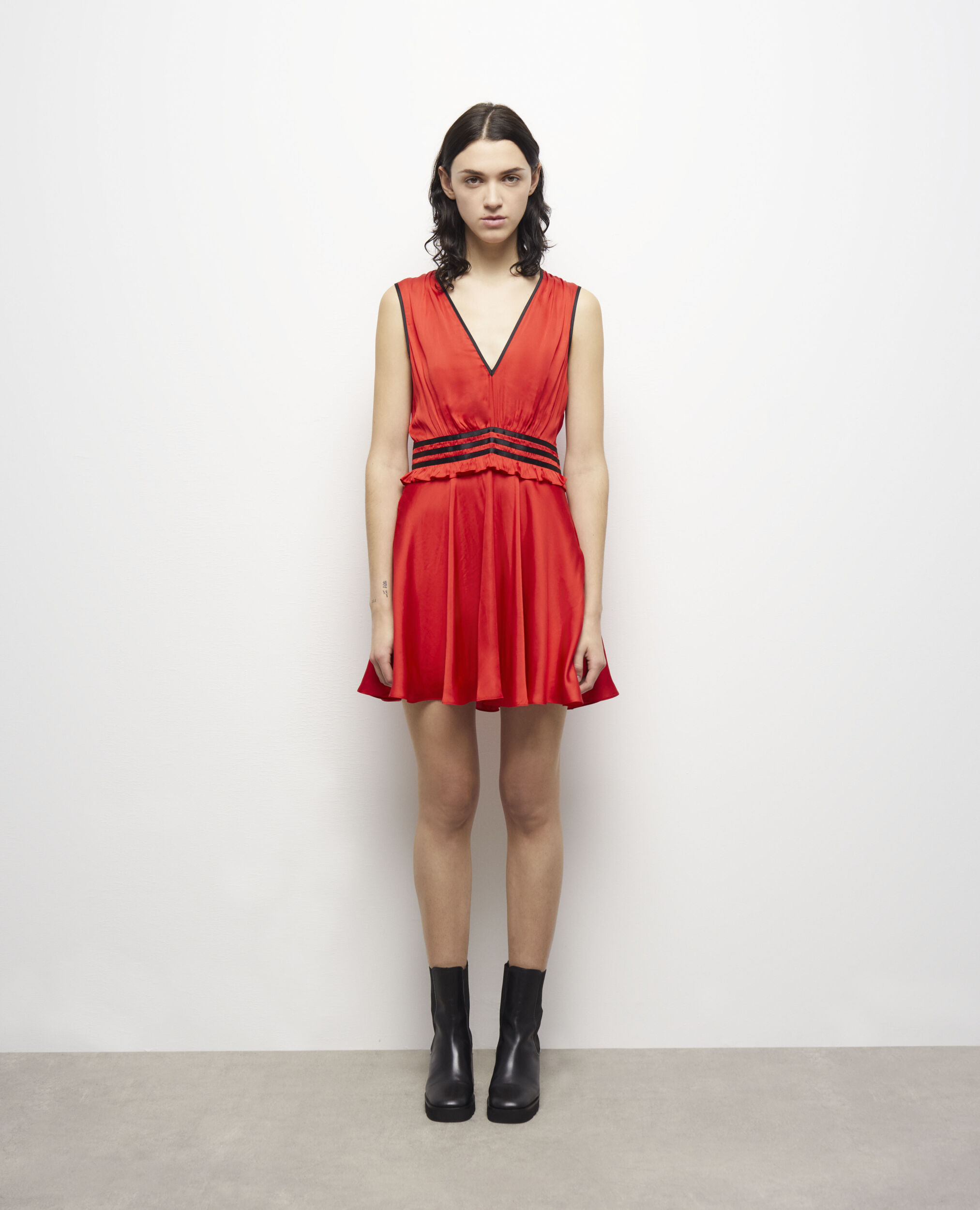 Robe courte rouge