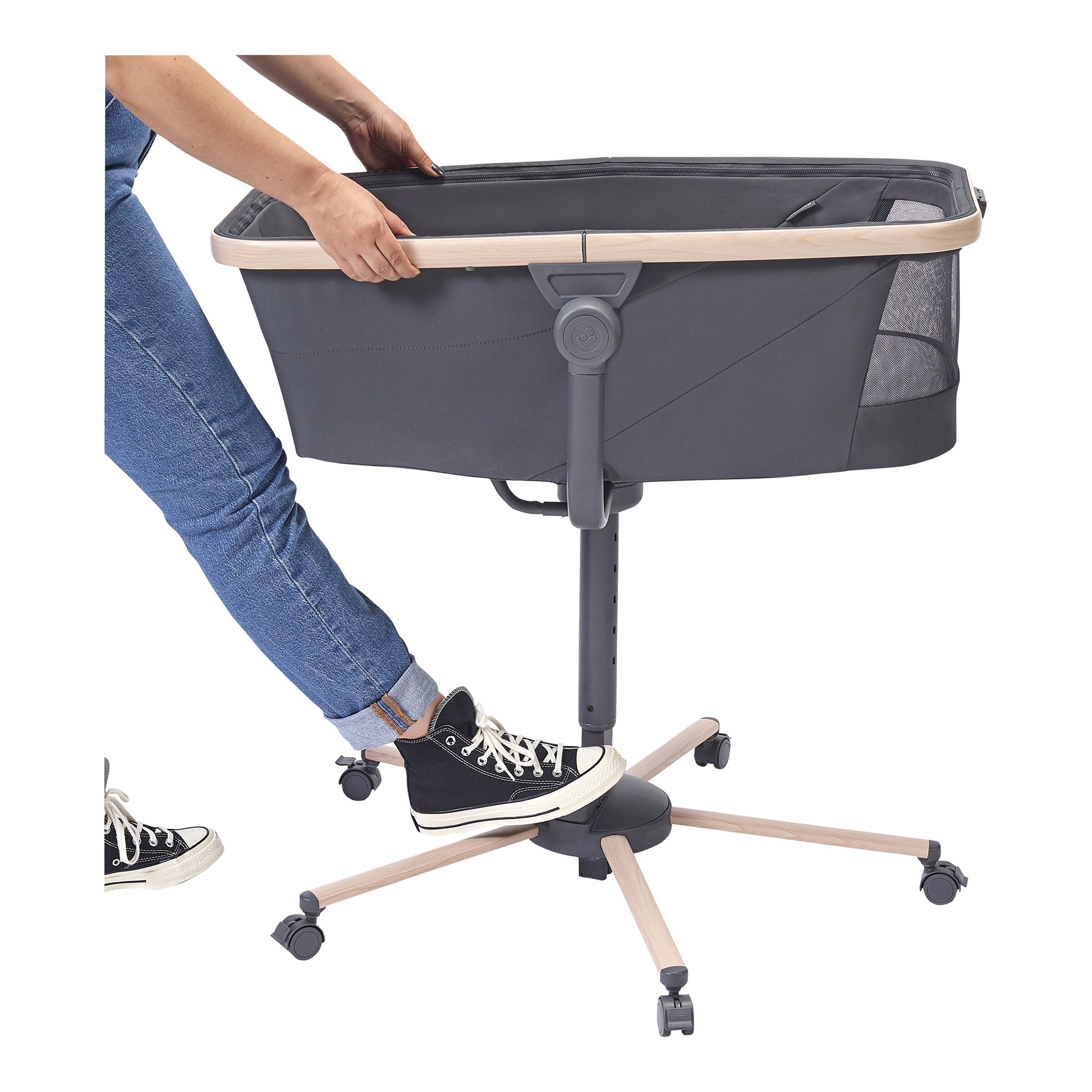 Maxi-Cosi Stubenwagen, Hochstuhl und Liegesessel Alba Beyond Graphite