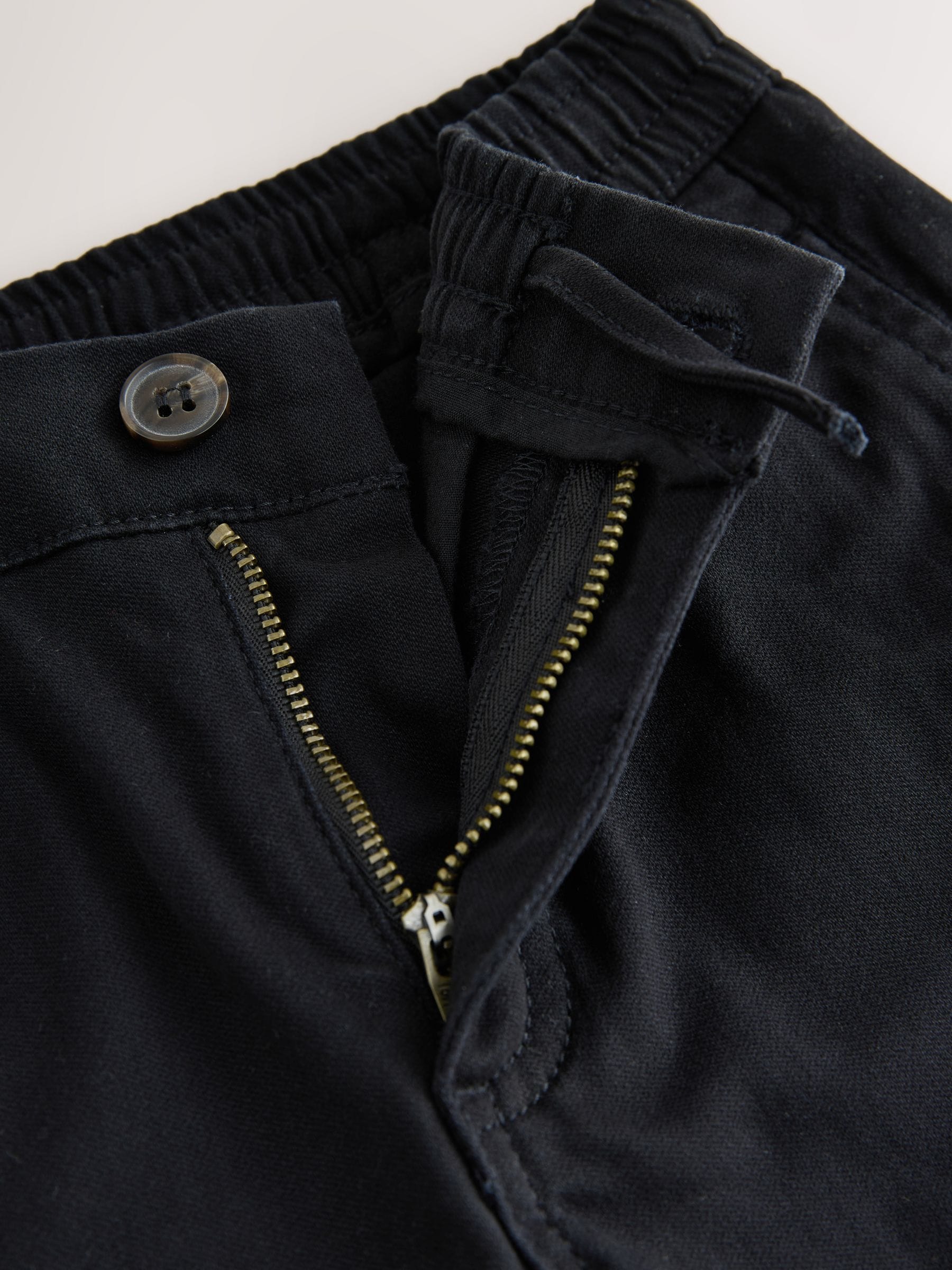 Zwart - Regular Fit Elasticated Waist Chino Trousers (3-16yrs)
