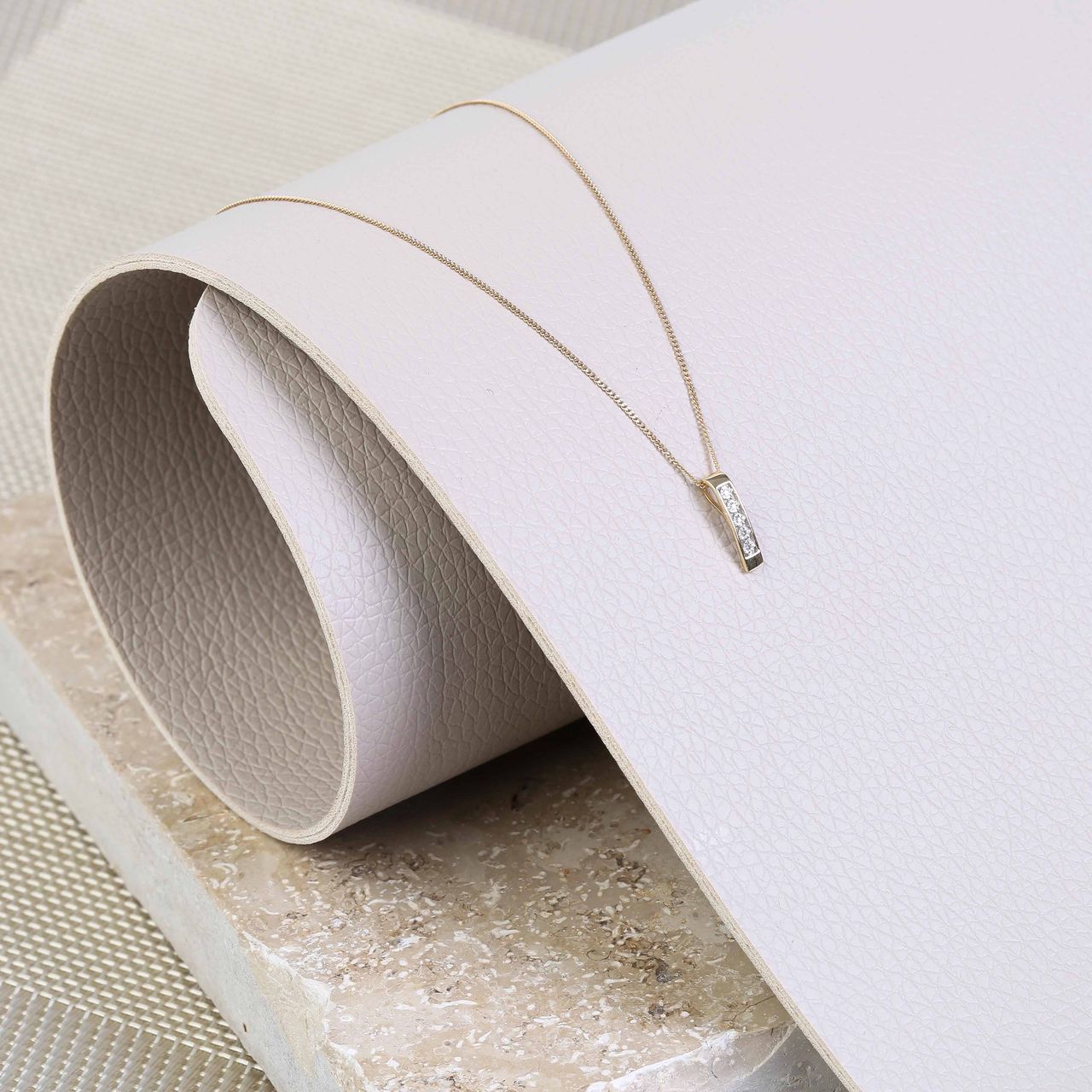 14 Karaat geelgouden ketting met diamant 0,01ct