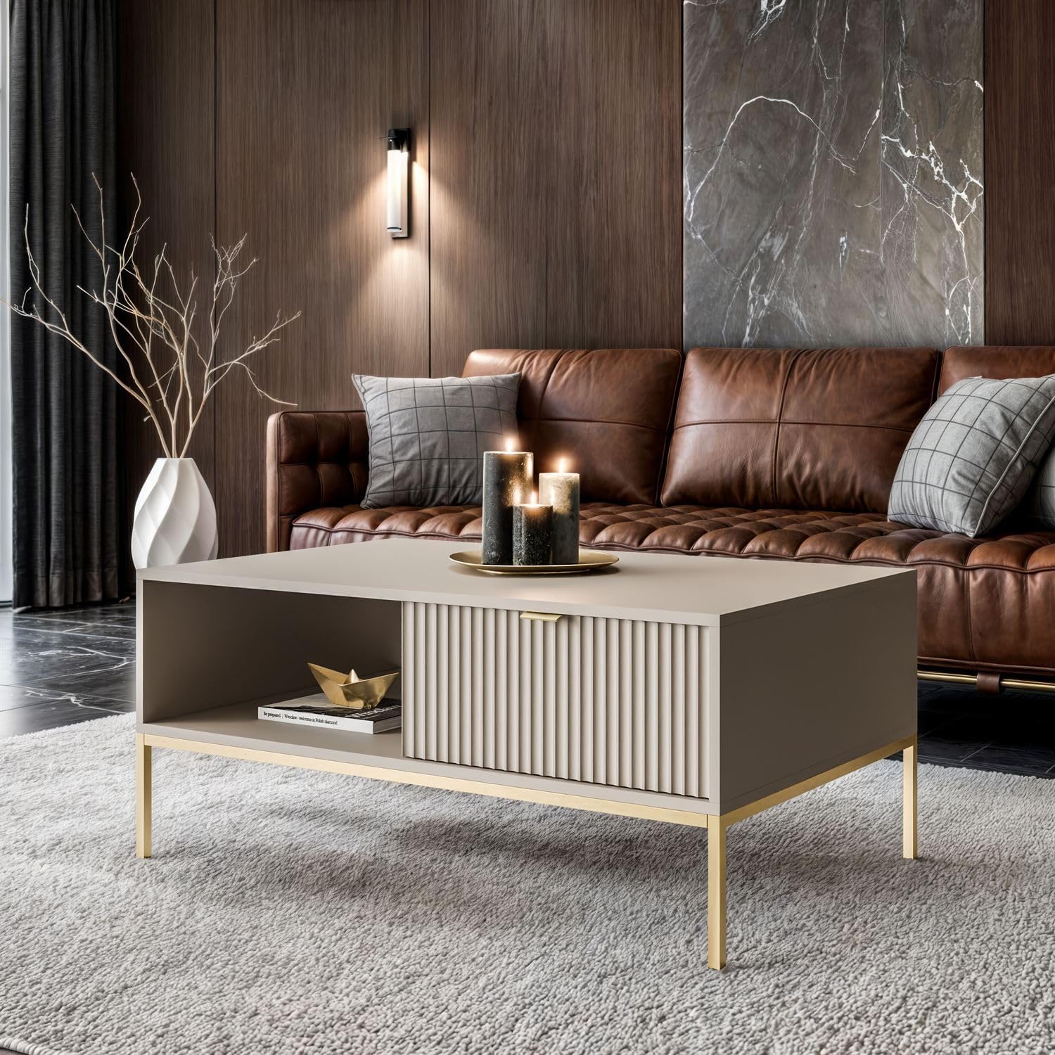 Lookway Couchtisch Cortado Gold L-104 – eleganter Wohnzimmertisch mit Schublade, geriffelte Fronten, goldfarbenes Metallgestell, 104×46×68 cm (Kaschmir)