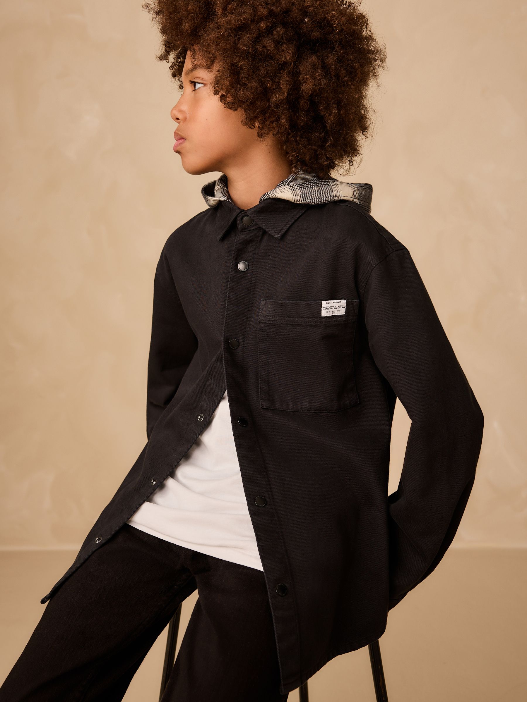 Zwart - Overshirt met capuchon en twill kraag (3-16jr)