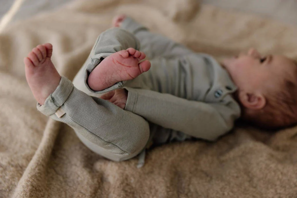 LEVV baby gestreepte regular fit broek LNESTORNOS van katoen zachtgroen