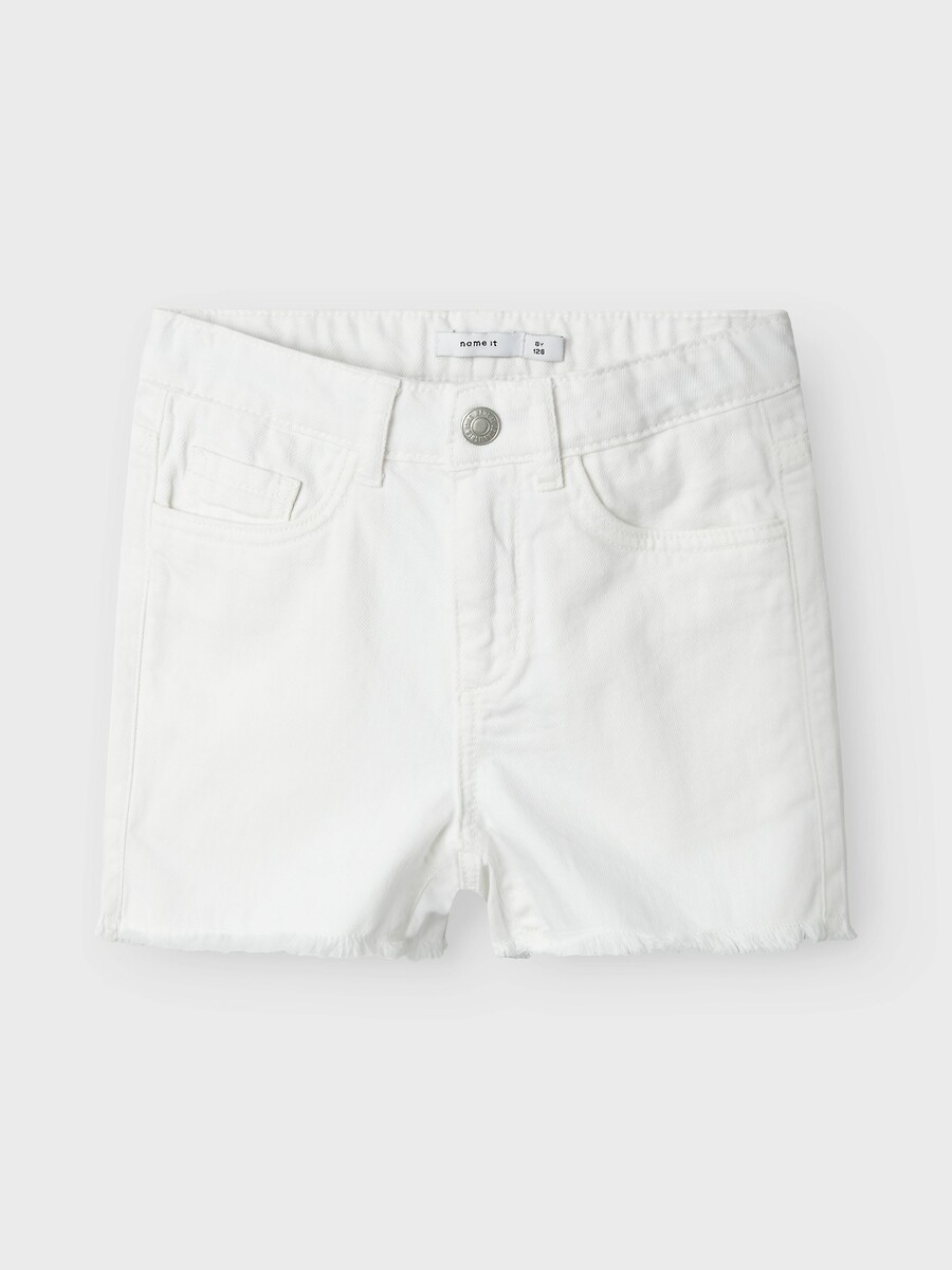 DÊ UM NOME A ELE<br>Short em sarja