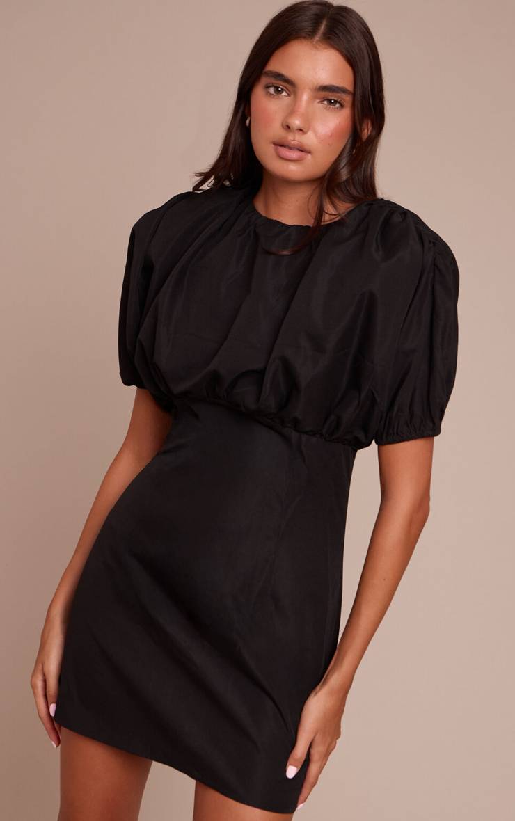 Noir Robe Moulante À Détails Bouffants