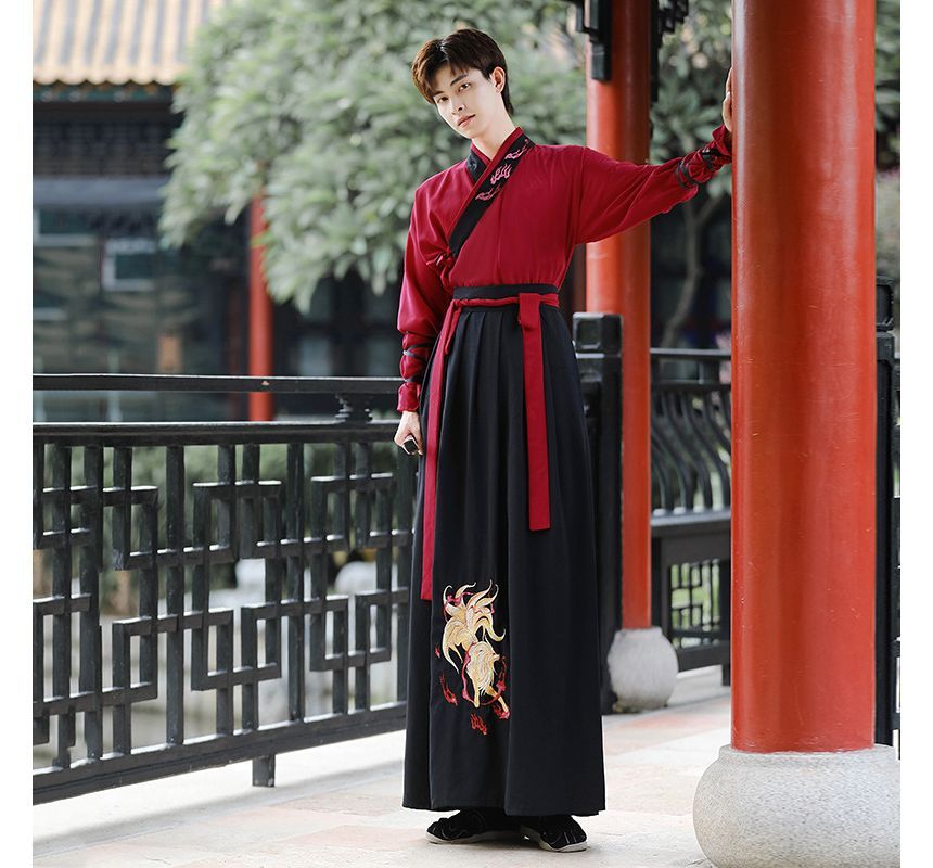 Girls Supply - Traditionele Chinese lange mouwen geborduurde gewaad / top / maxi-rok / accessoire / set