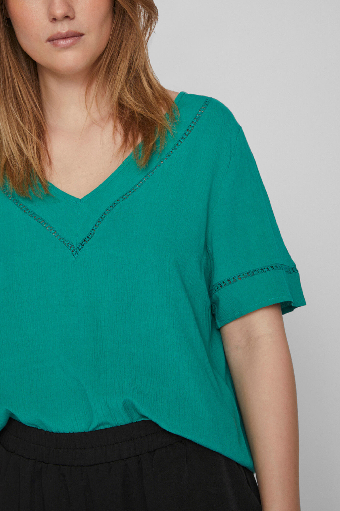 Camiseta feminina de manga curta com estampa vazada - Verde