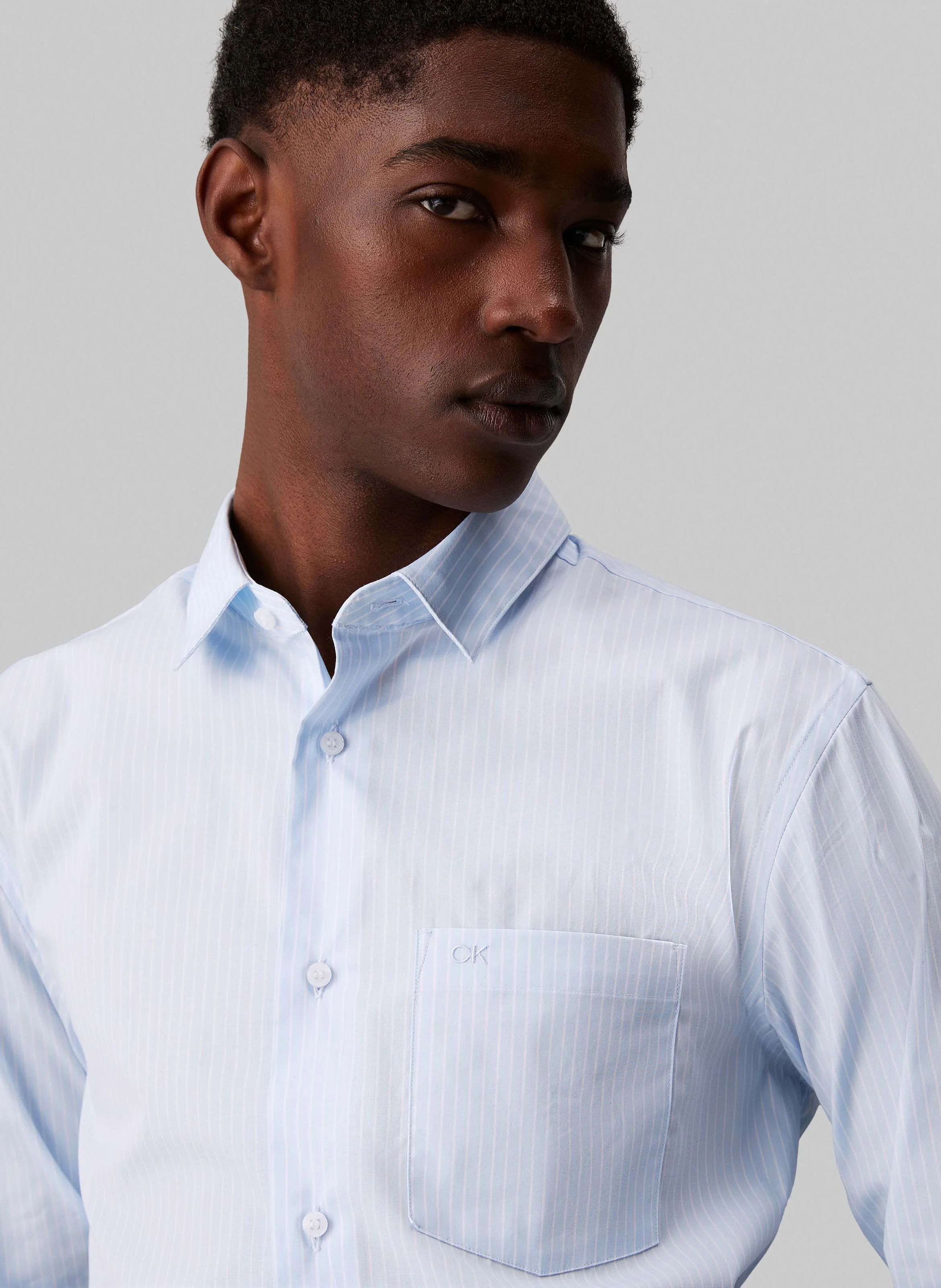 Chemise droite col classique en coton bio mélangé rayée | Bleu