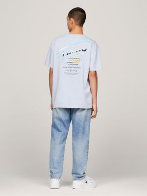 Camiseta com logo metálico nas costas
