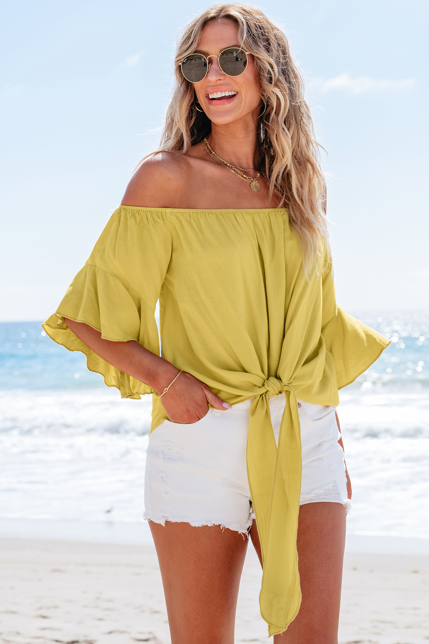Blouse à nouer avec épaules dénudées