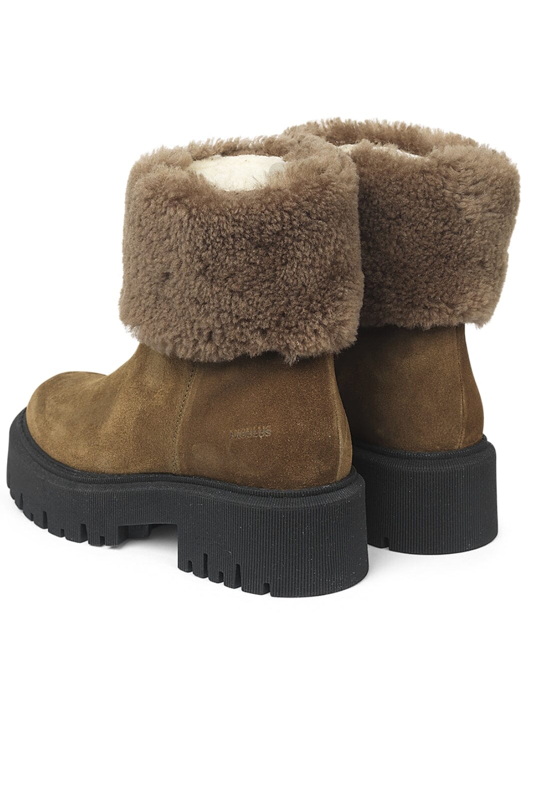 Angulus Boot with wool lining