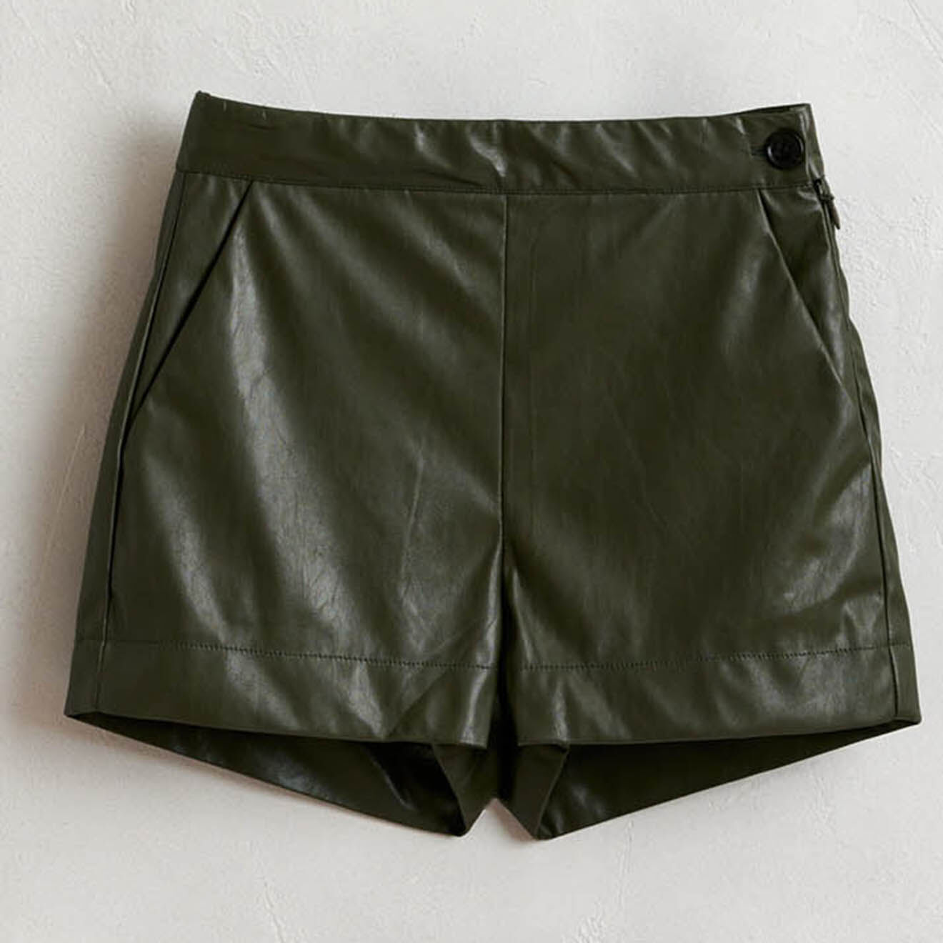Bellerose Short Adelle en Cuir vegan vert foret